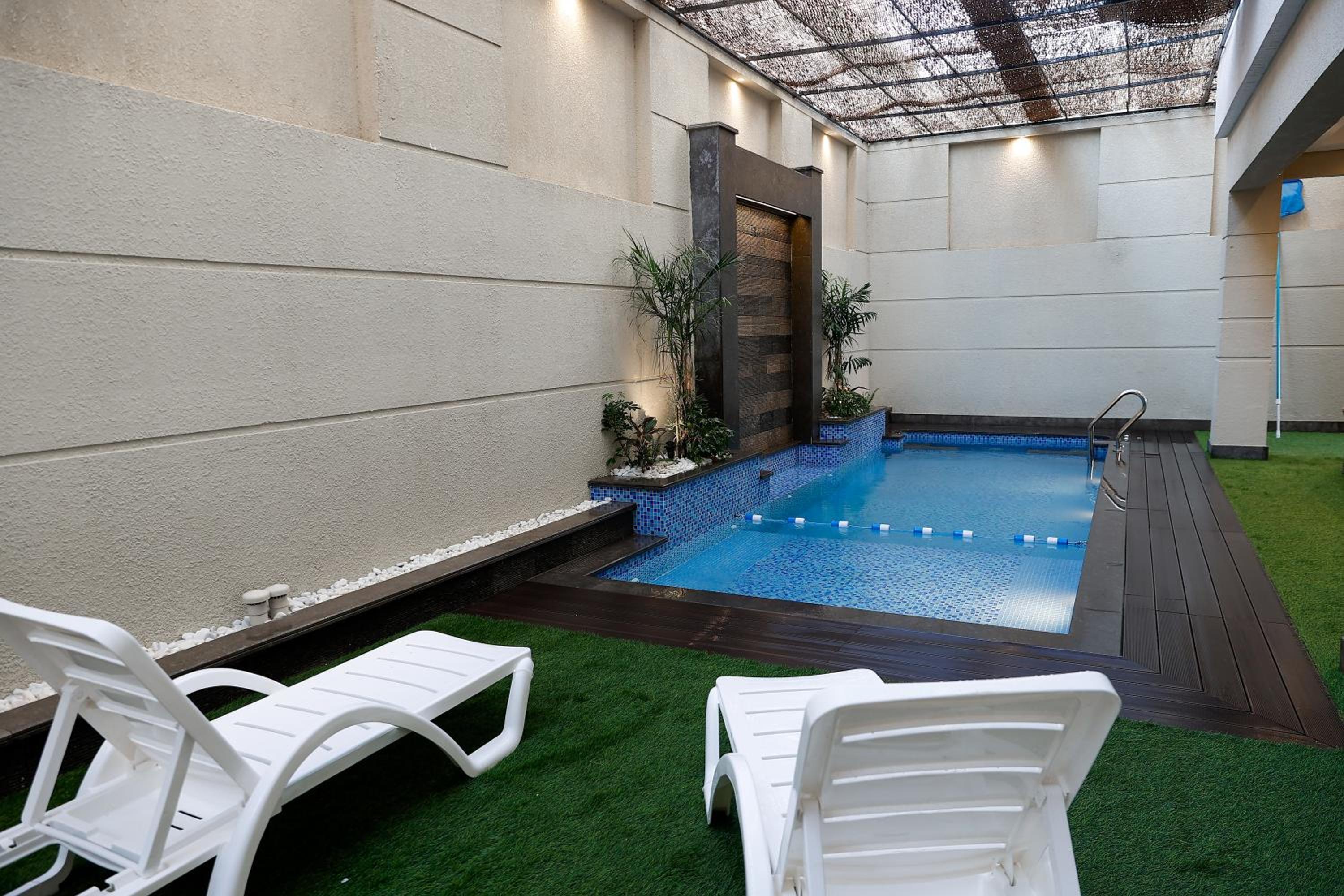 M Residence New Cairo - Families only