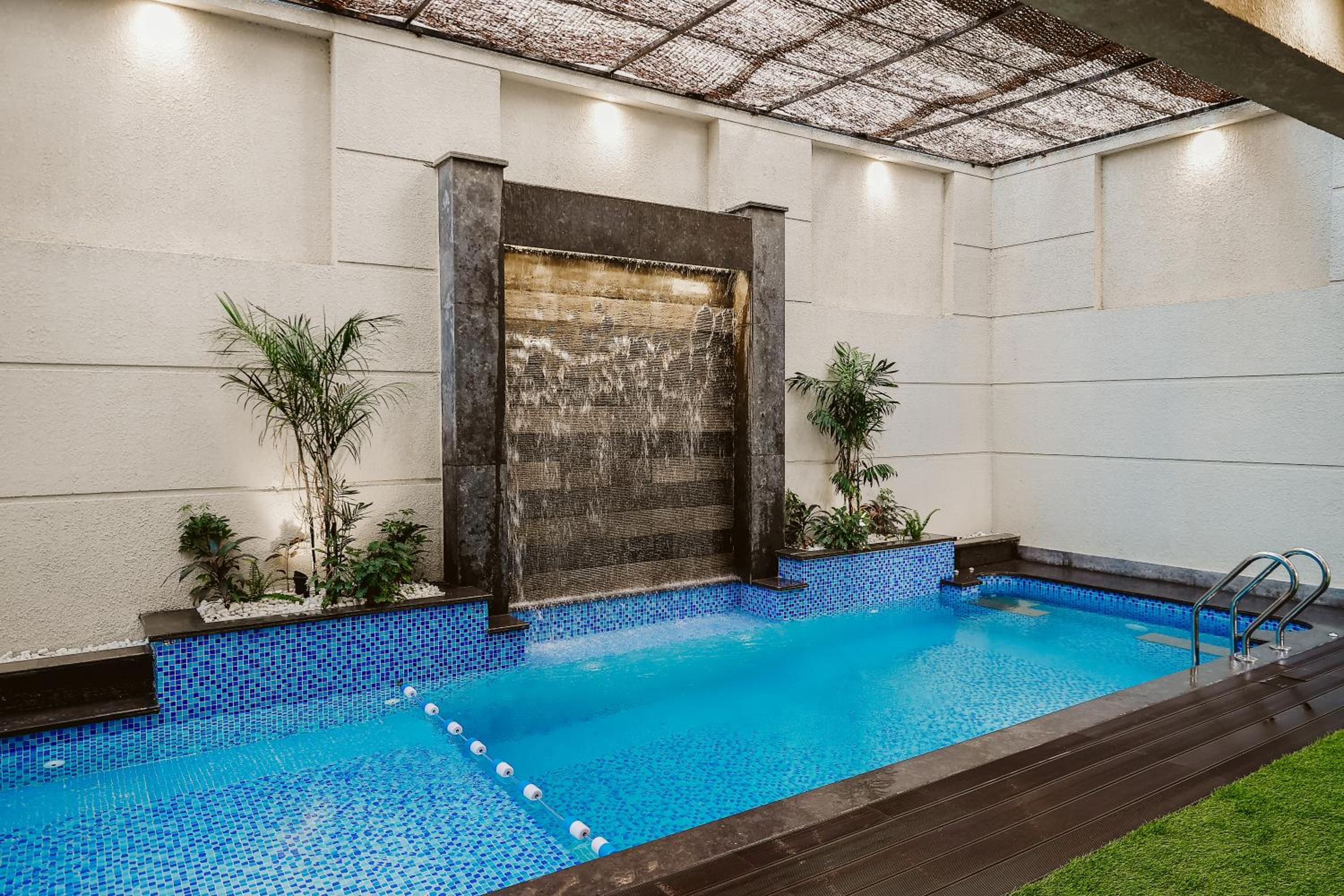 M Residence New Cairo - Families only