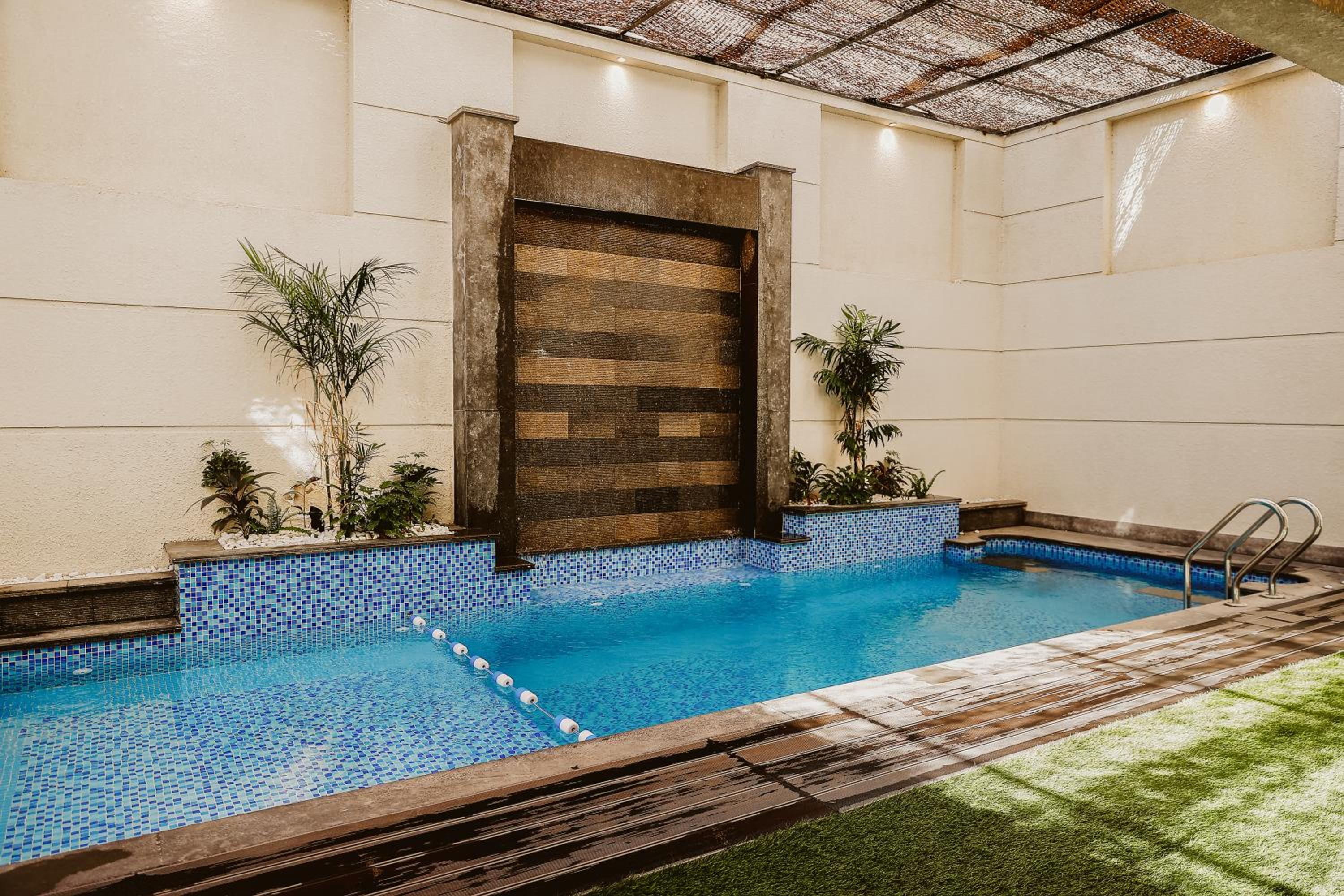M Residence New Cairo - Families only