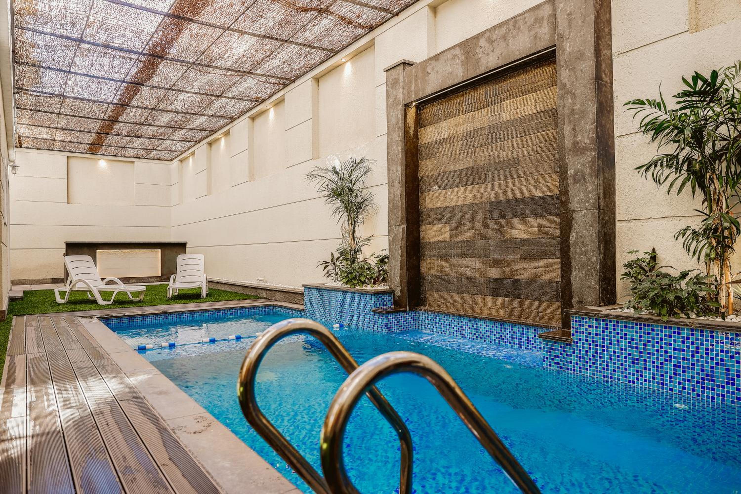 M Residence New Cairo - Families only