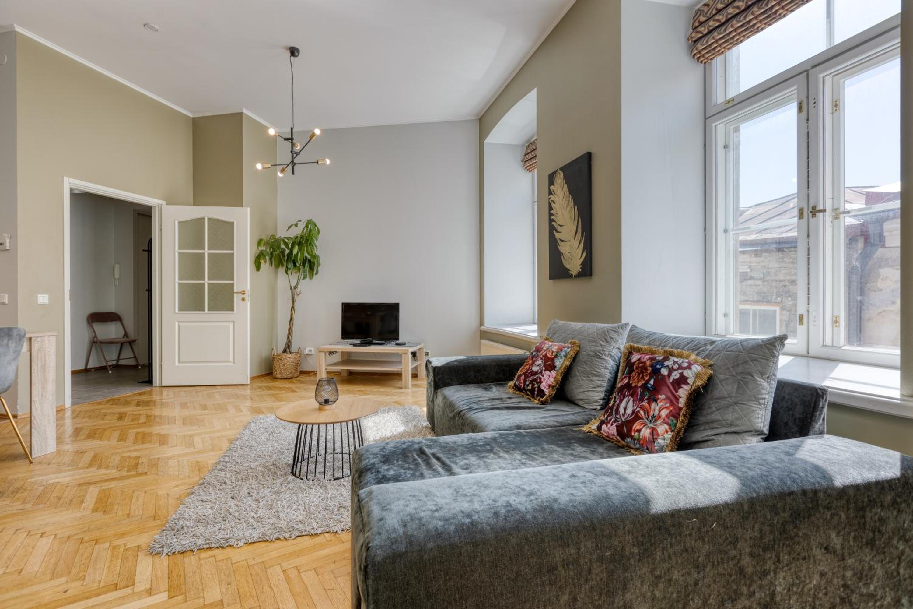 Historic Residence Apartments at Old Town view 4