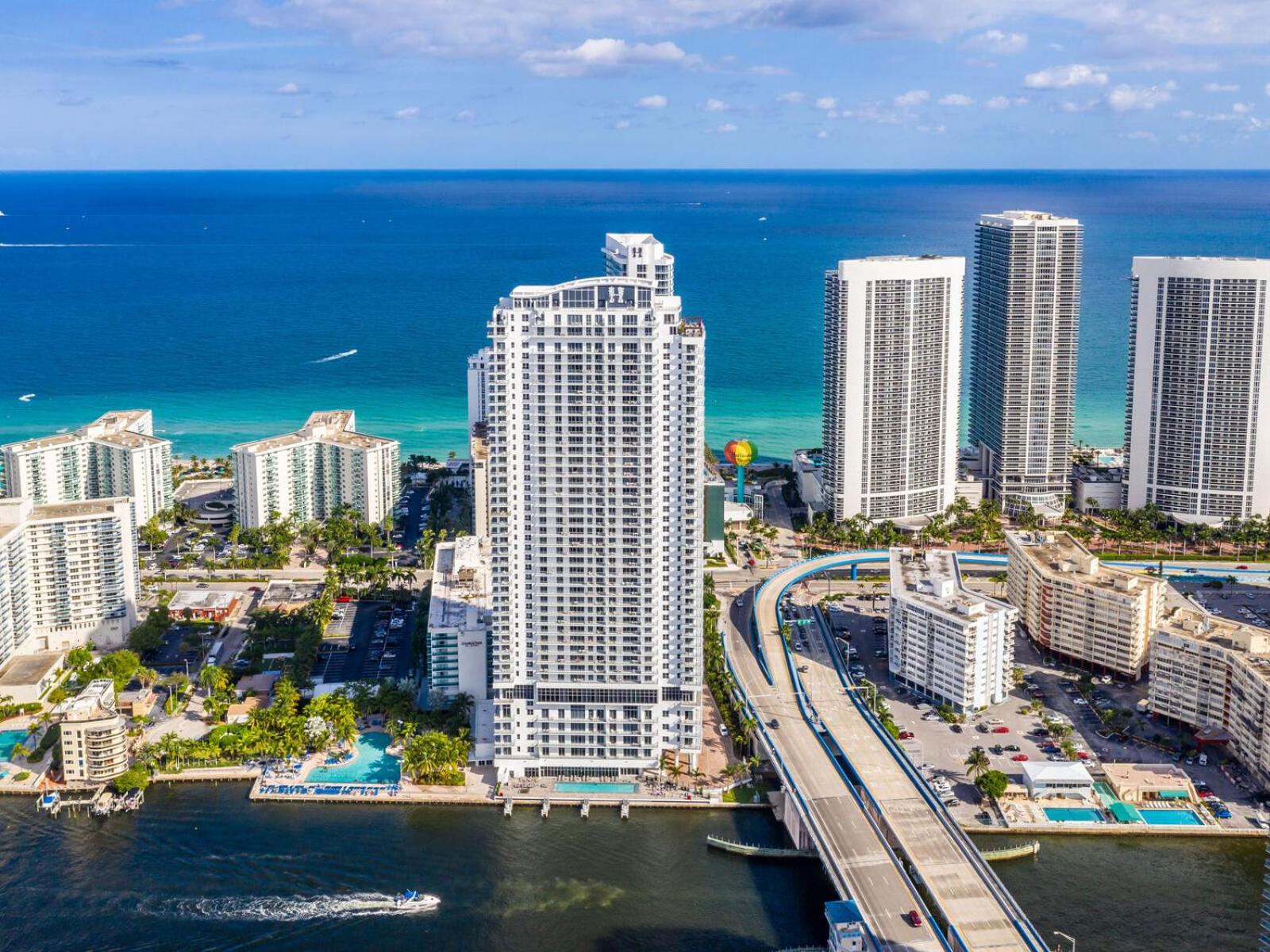 Hotel Hyde House 2409 - Luxury High Floor 2br 2ba Apartment Suite With Direct Ocean View, Roof Top Pool, Resort Amenities And Free Parking