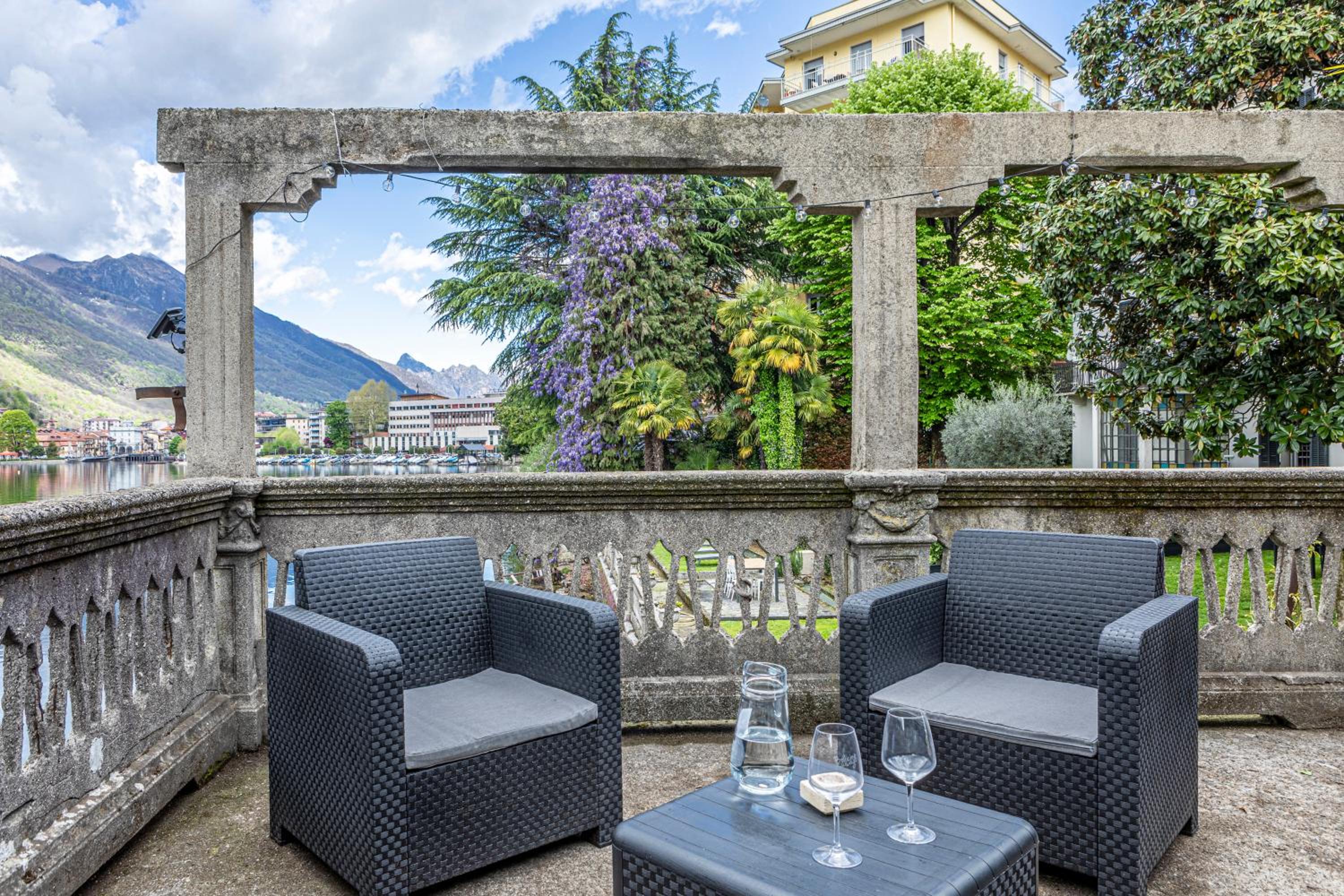 Exclusive-LakeView Bella Vista Orta G&G view 2