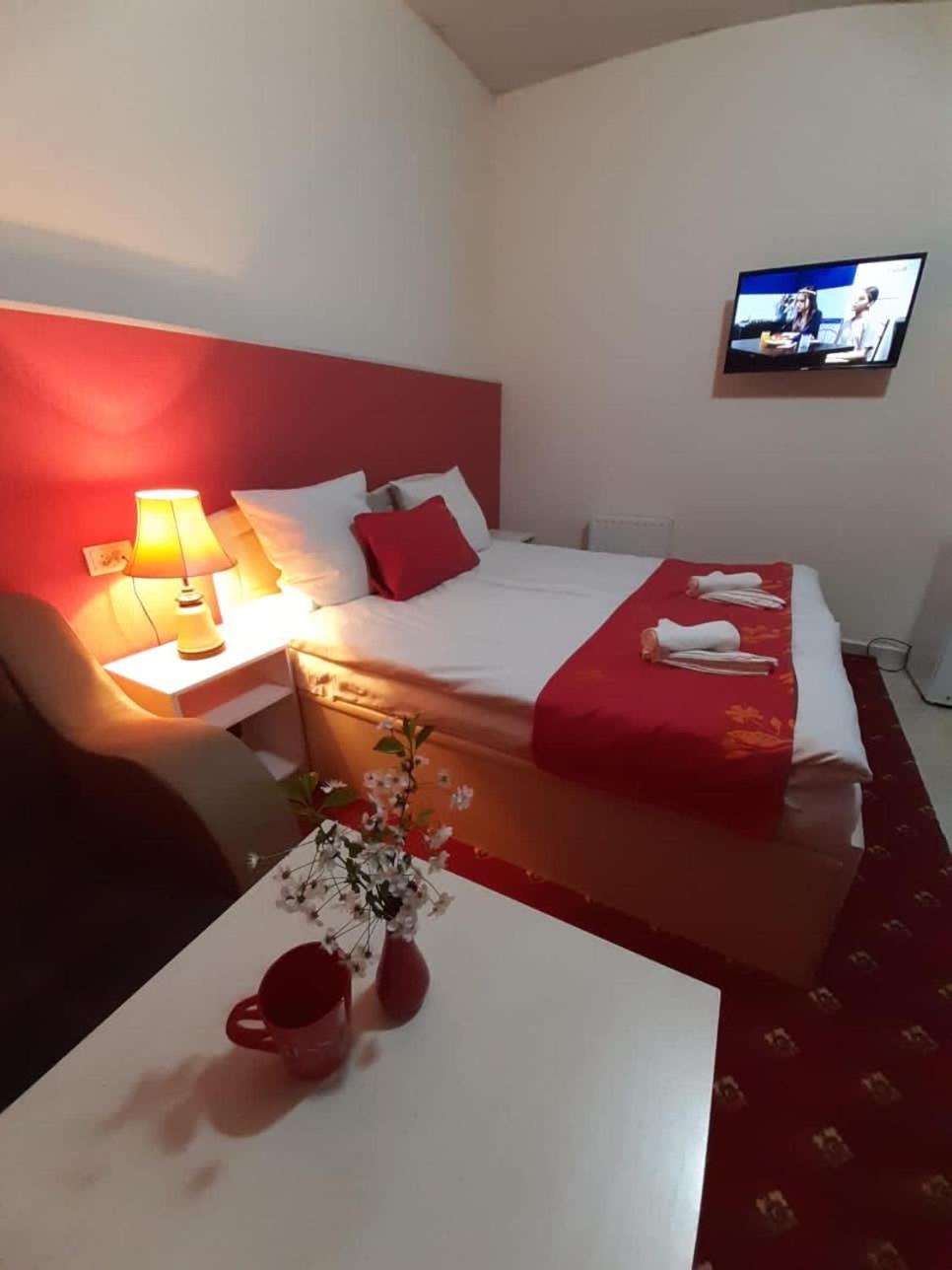 Lind Hotel and Guest House