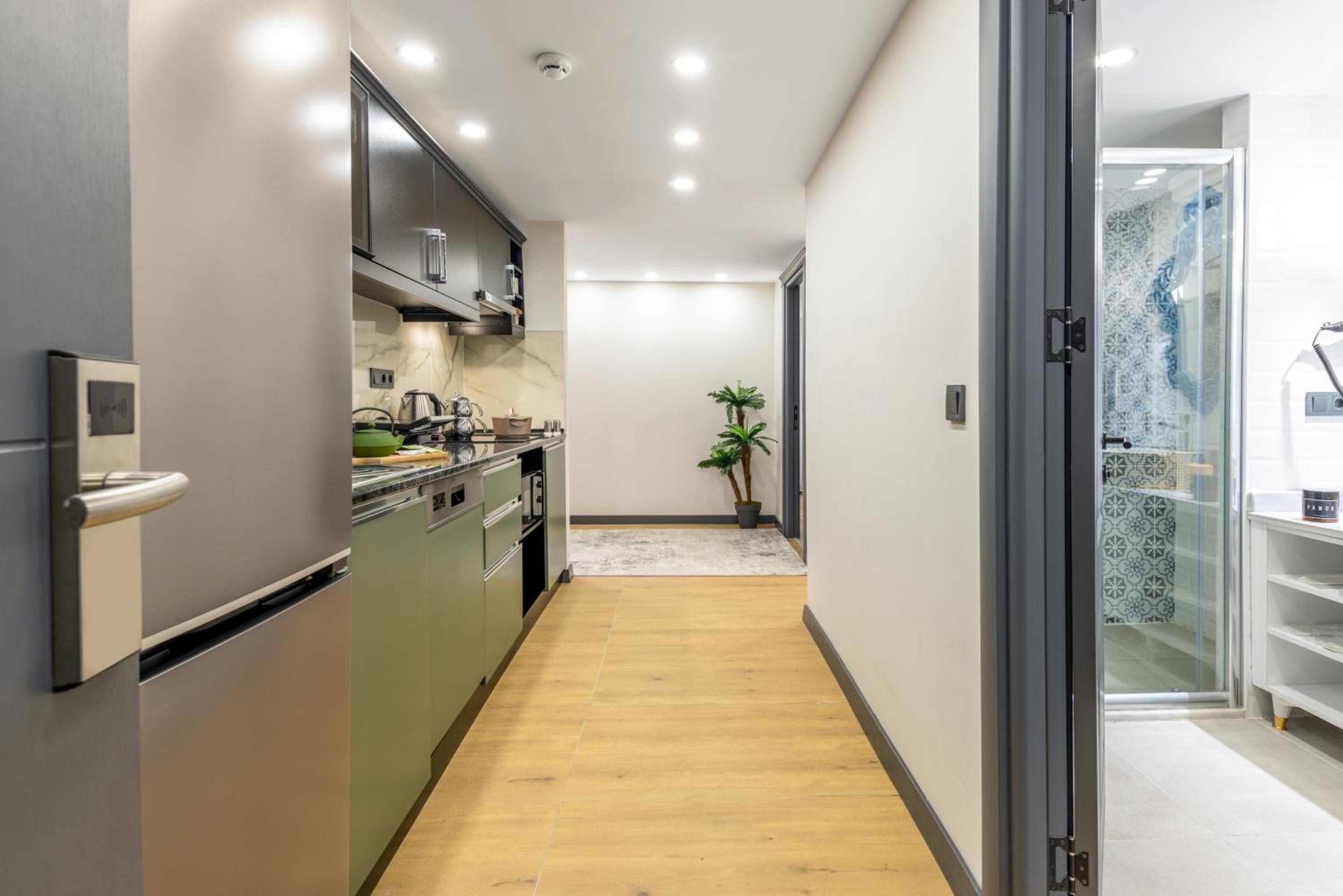 BayMari Suites Şehir Hayatı - Image 77