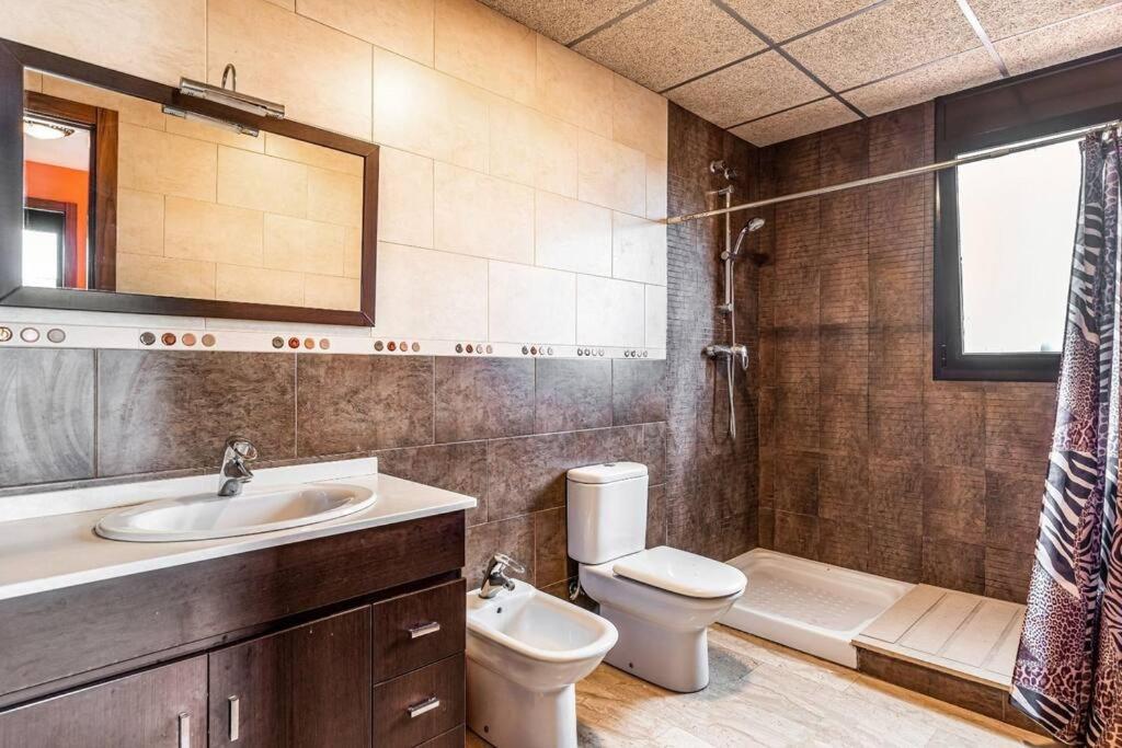 Casa rustica con piscina y jardin