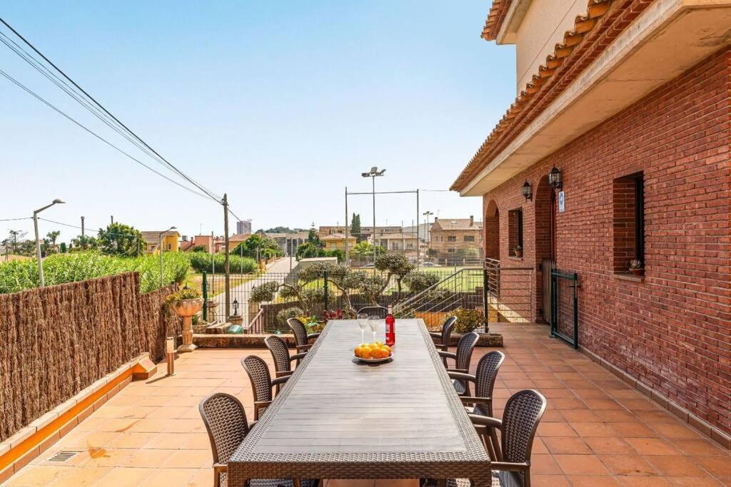 Casa rustica con piscina y jardin