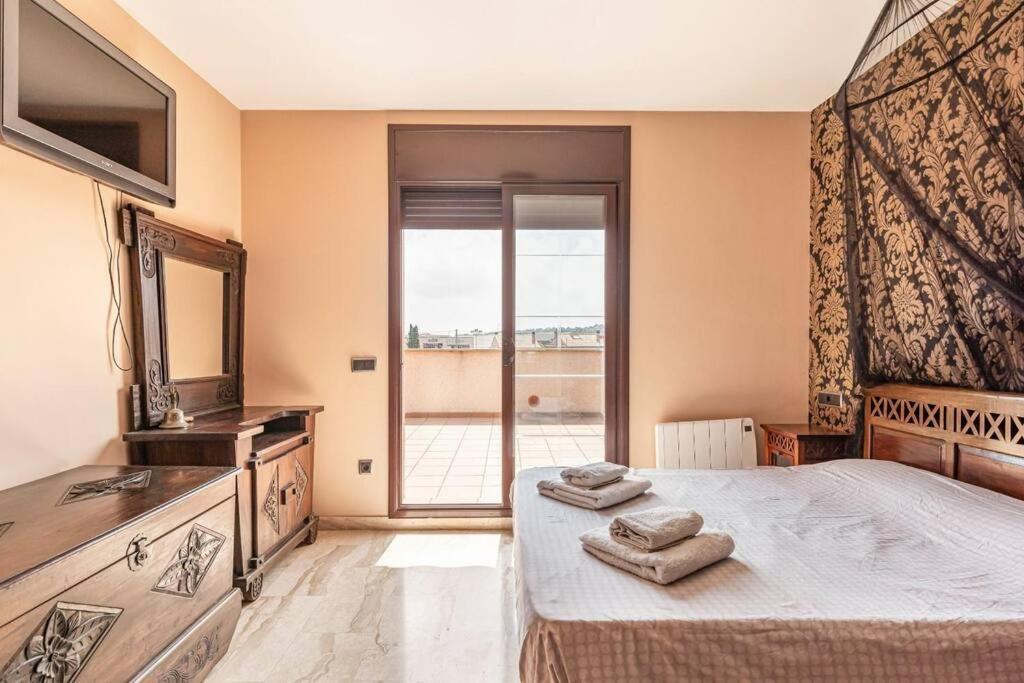 Casa rustica con piscina y jardin