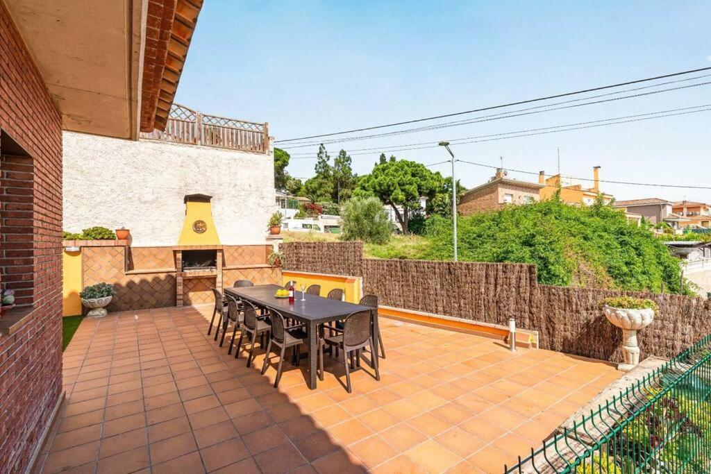 Casa rustica con piscina y jardin