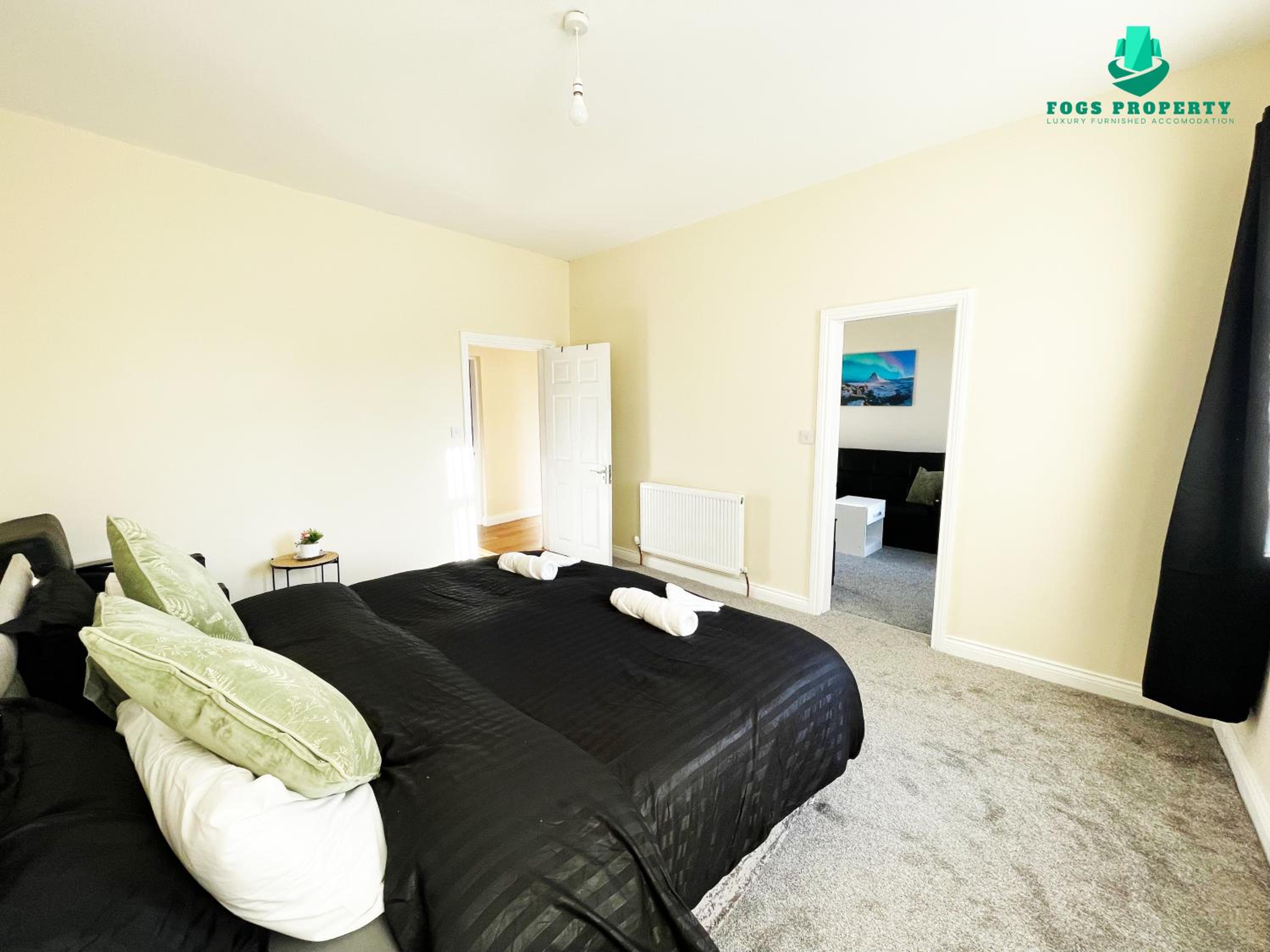 Fogs Property - Darlington City Apartments view 3