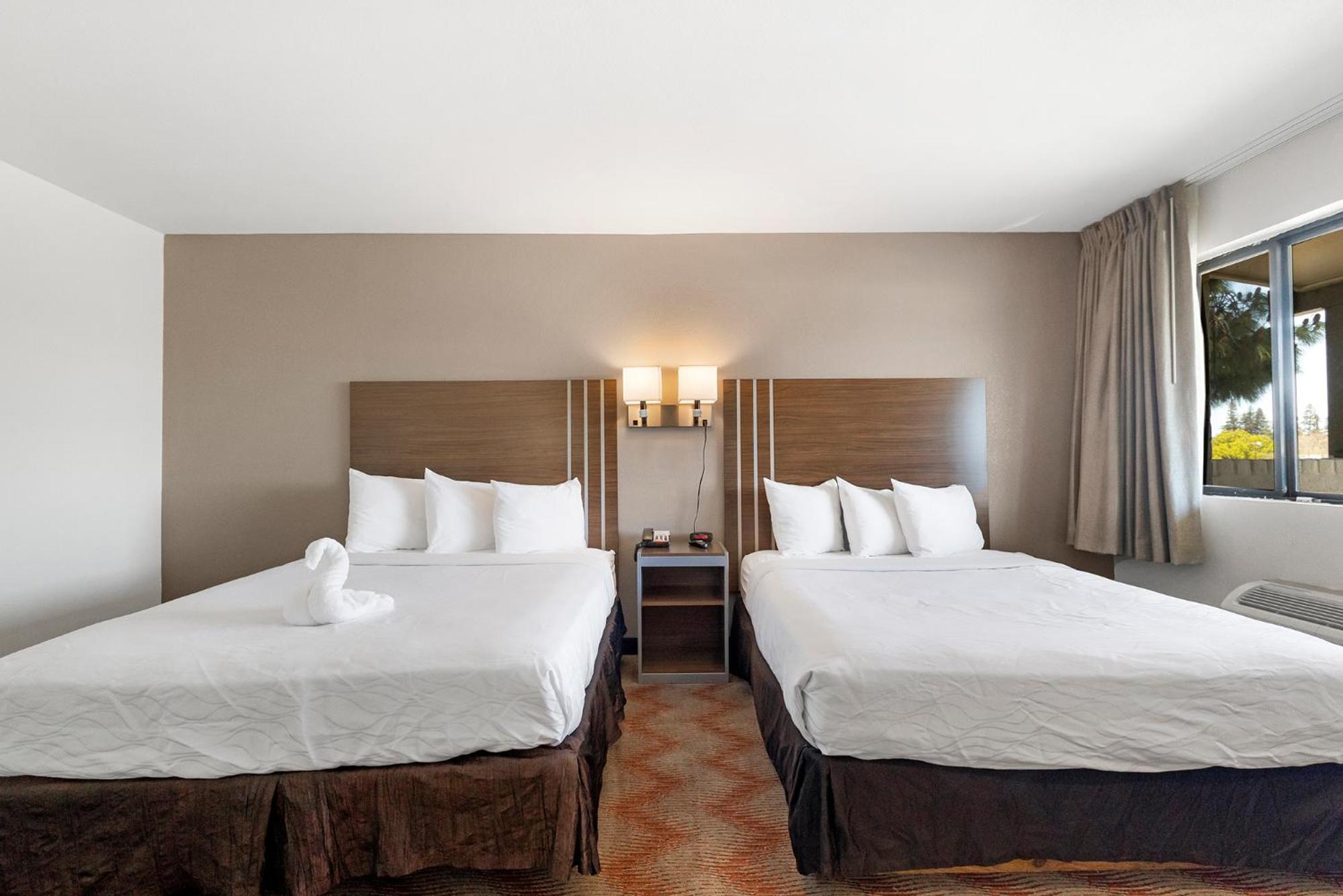 Sacramento Vacations - Heritage Inn Express Roseville - Property Image 3