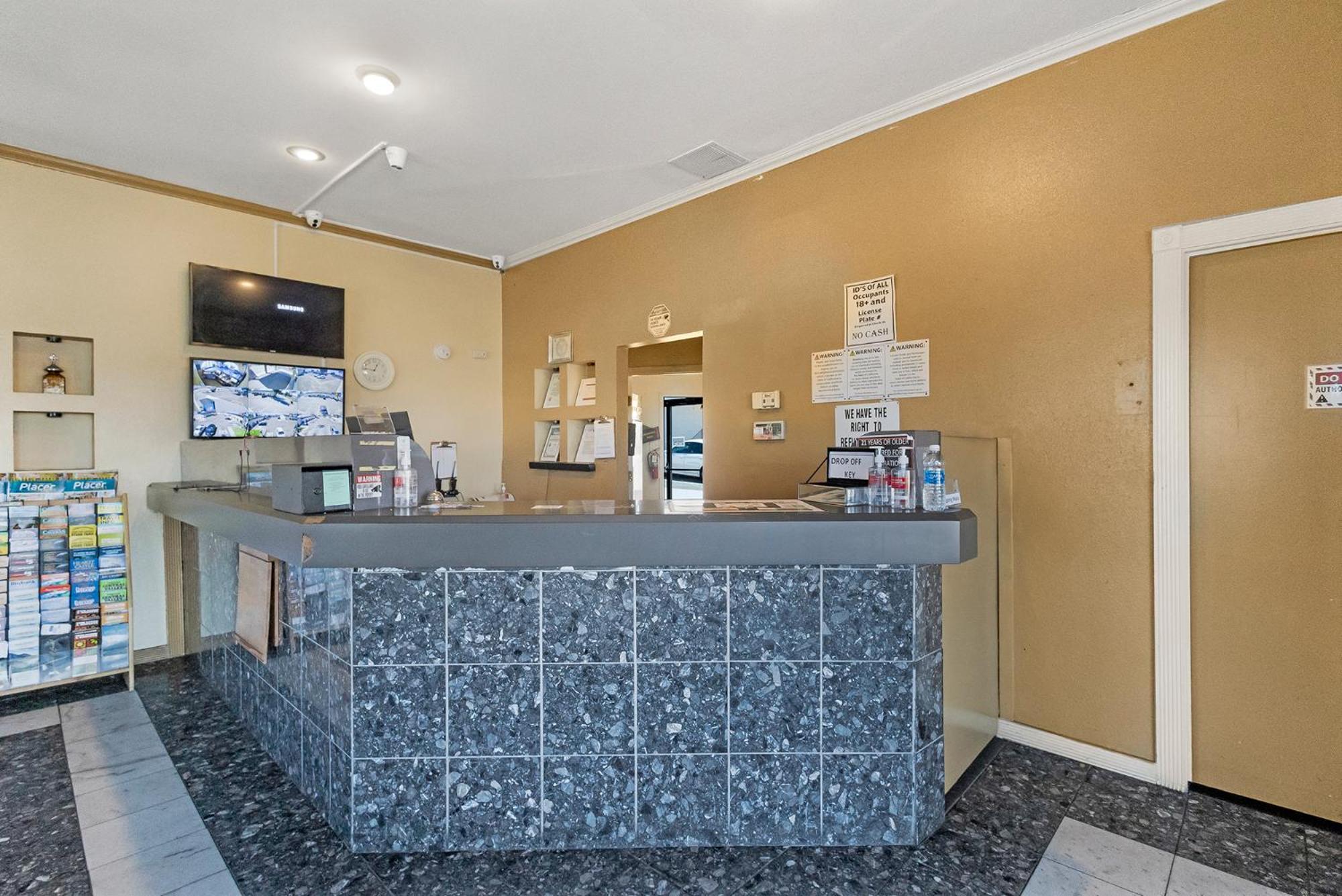 Sacramento Vacations - Heritage Inn Express Roseville - Property Image 5