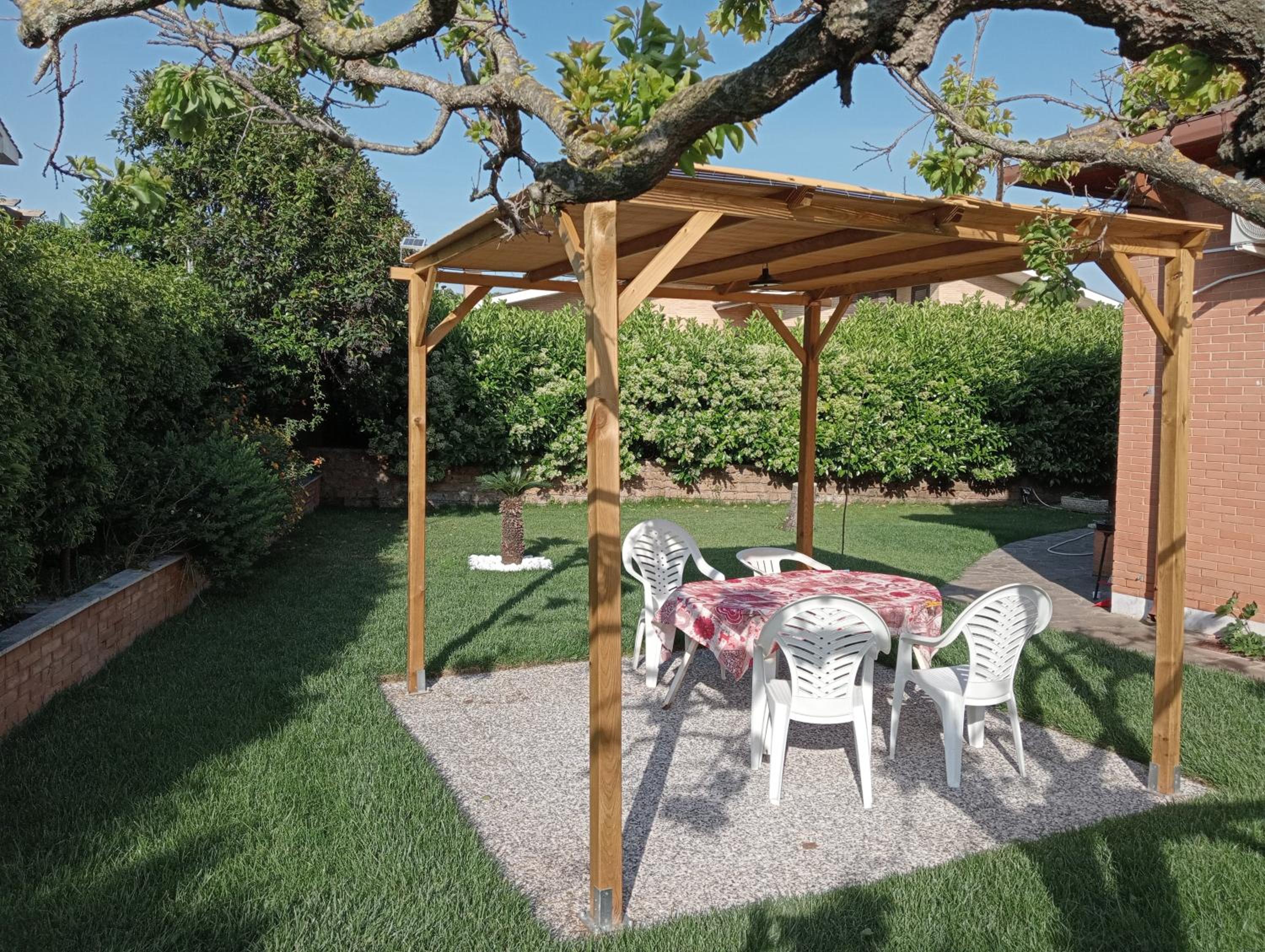 appartamento con giardino vicino al mare view 2