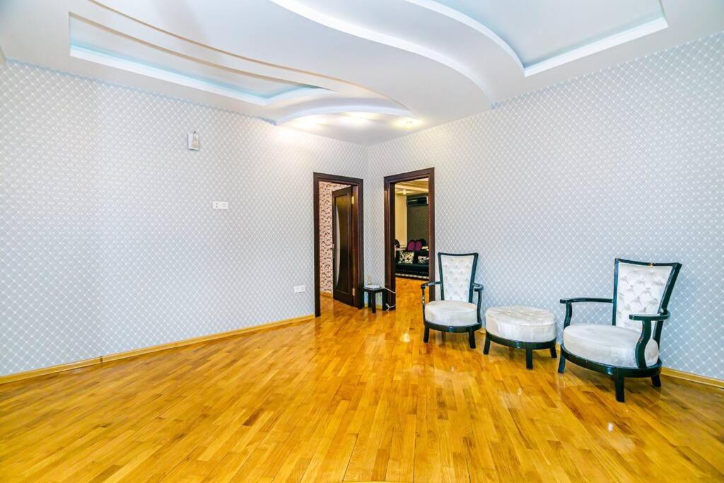 Baku Apartment K14