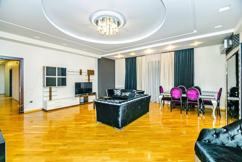 Baku Apartment K14