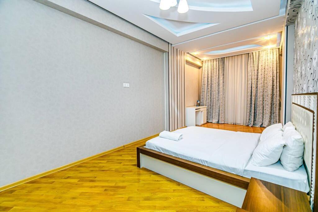 Baku Apartment K14