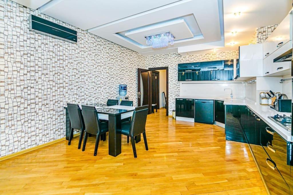 Baku Apartment K14