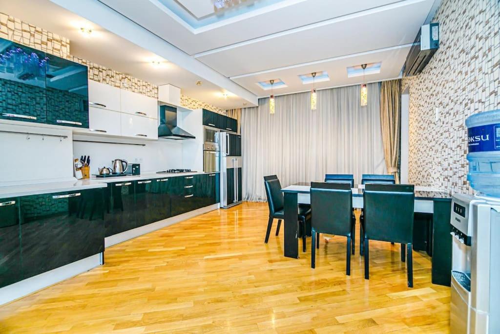 Baku Apartment K14