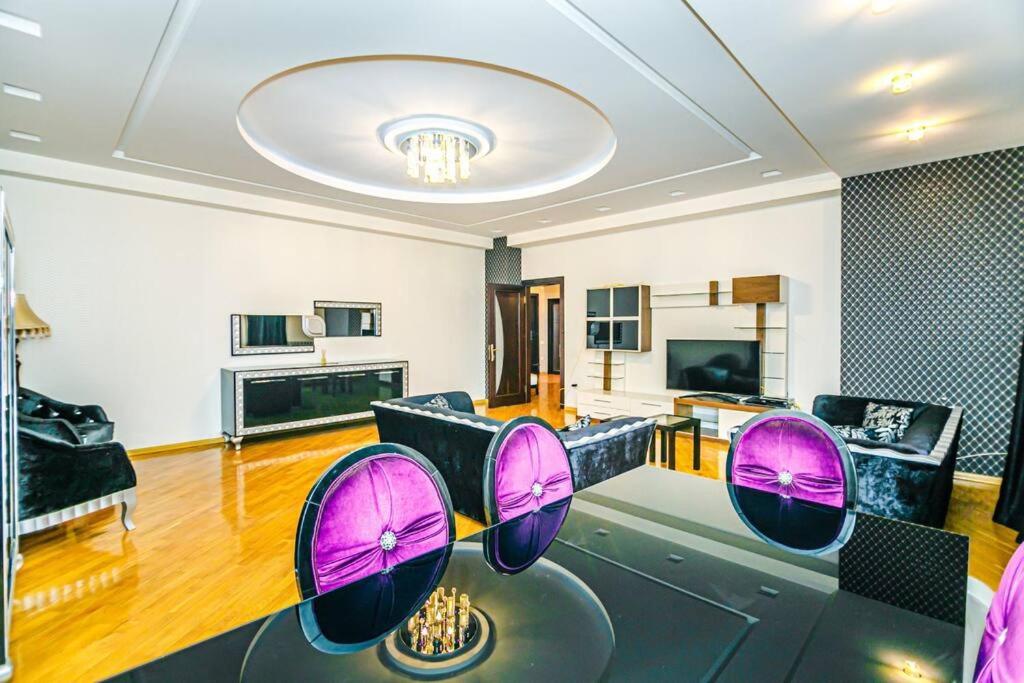 Baku Apartment K14