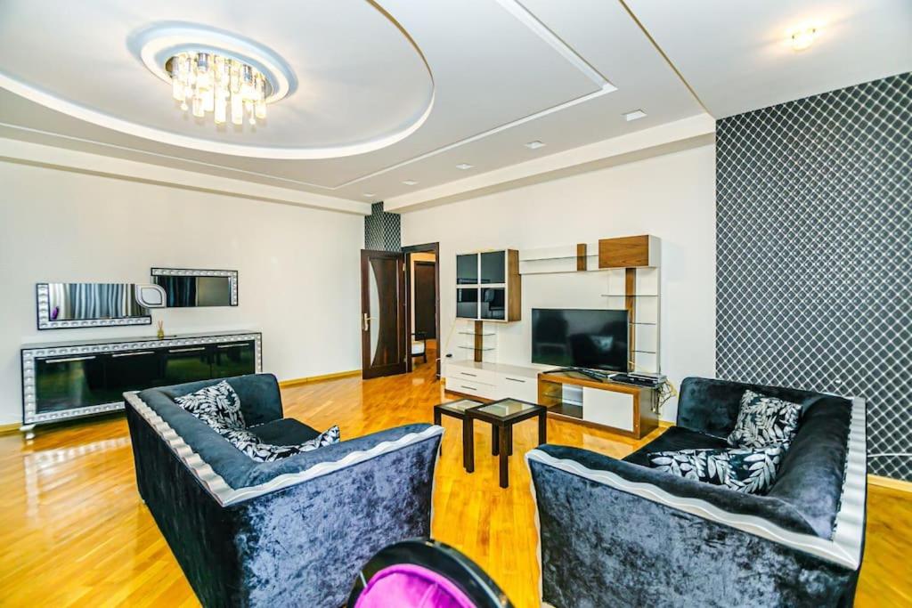 Baku Apartment K14