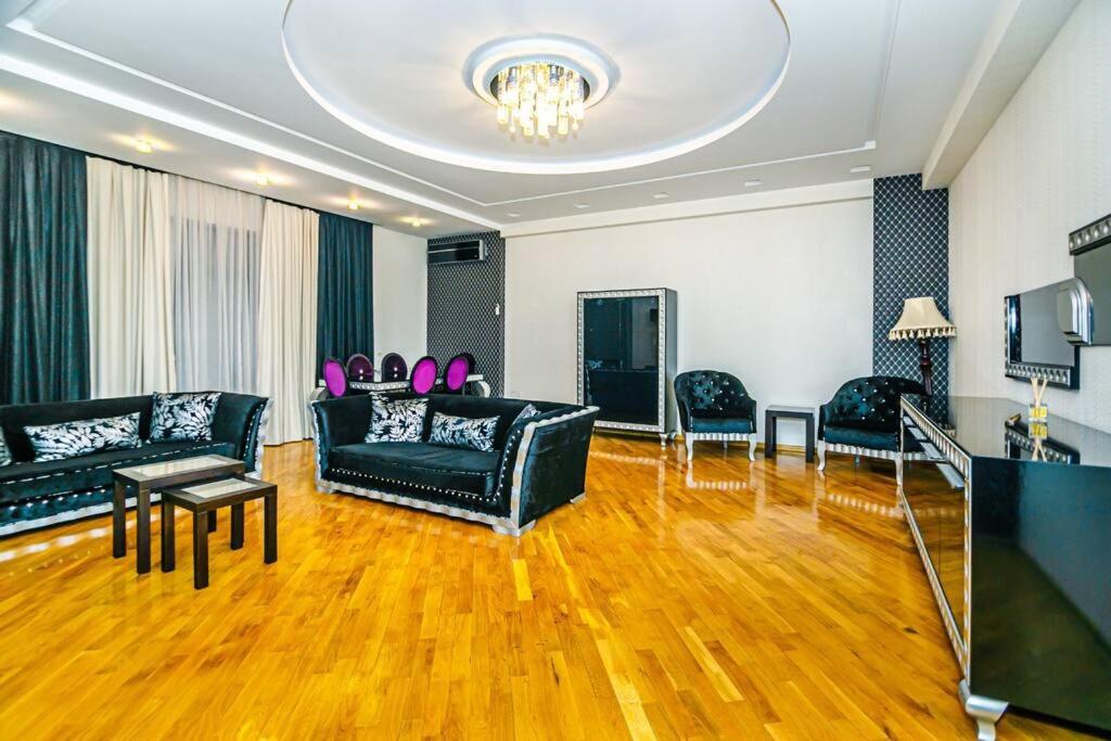 Baku Apartment K14