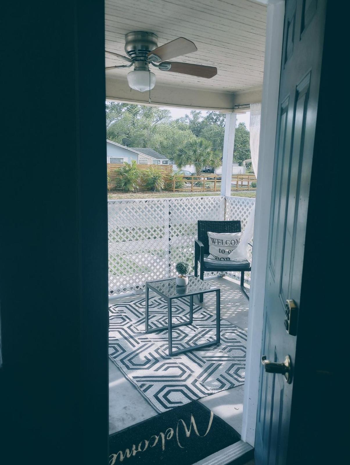 Hotel cozy nice room - Image 1