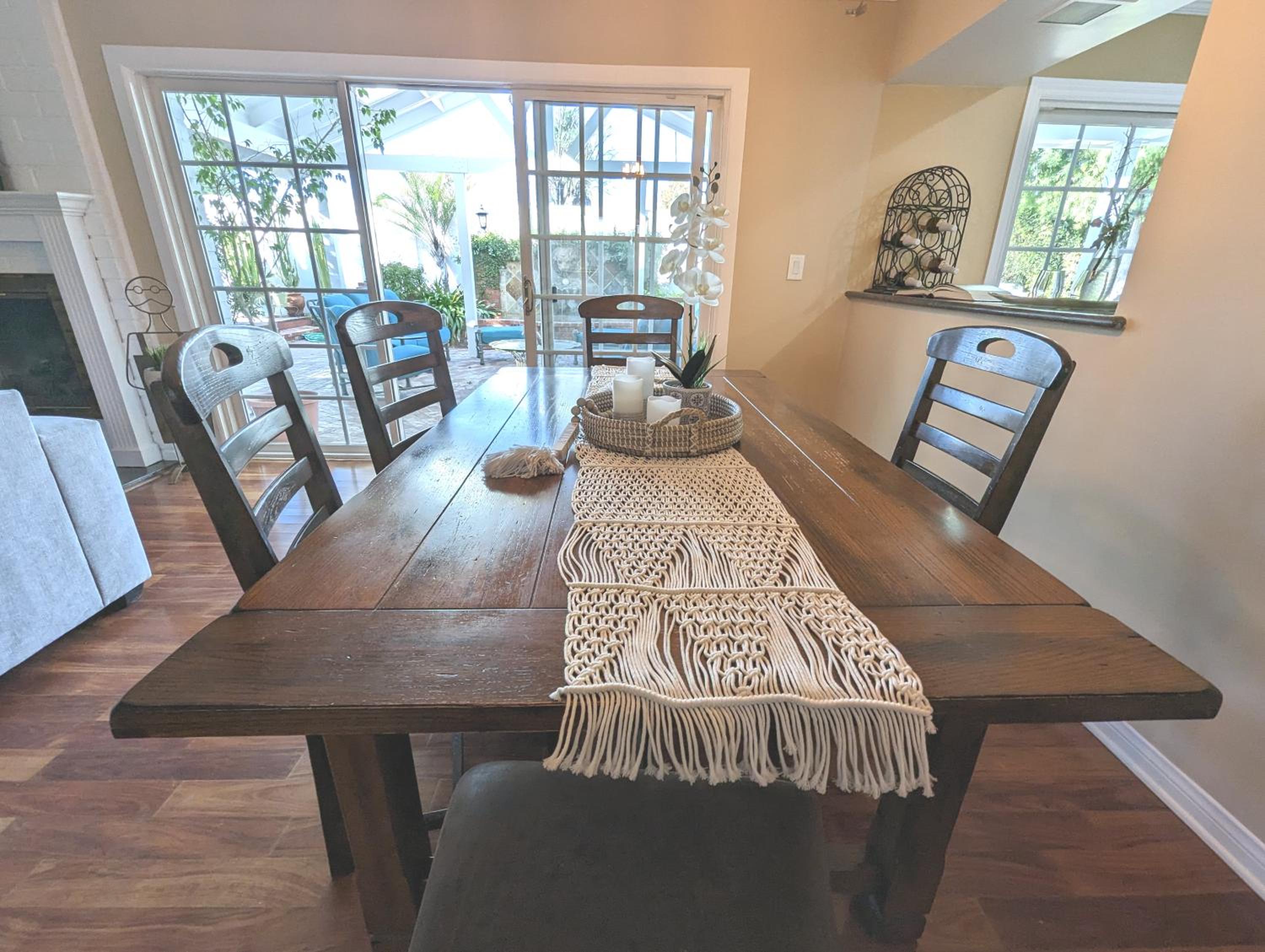4 BR Encino Home w/ Amazing Yard, Near Everything - Property Image 3