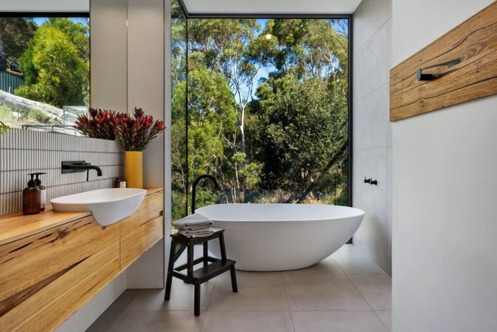 Stunning home with Breathtaking Views