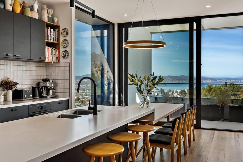 Stunning home with Breathtaking Views
