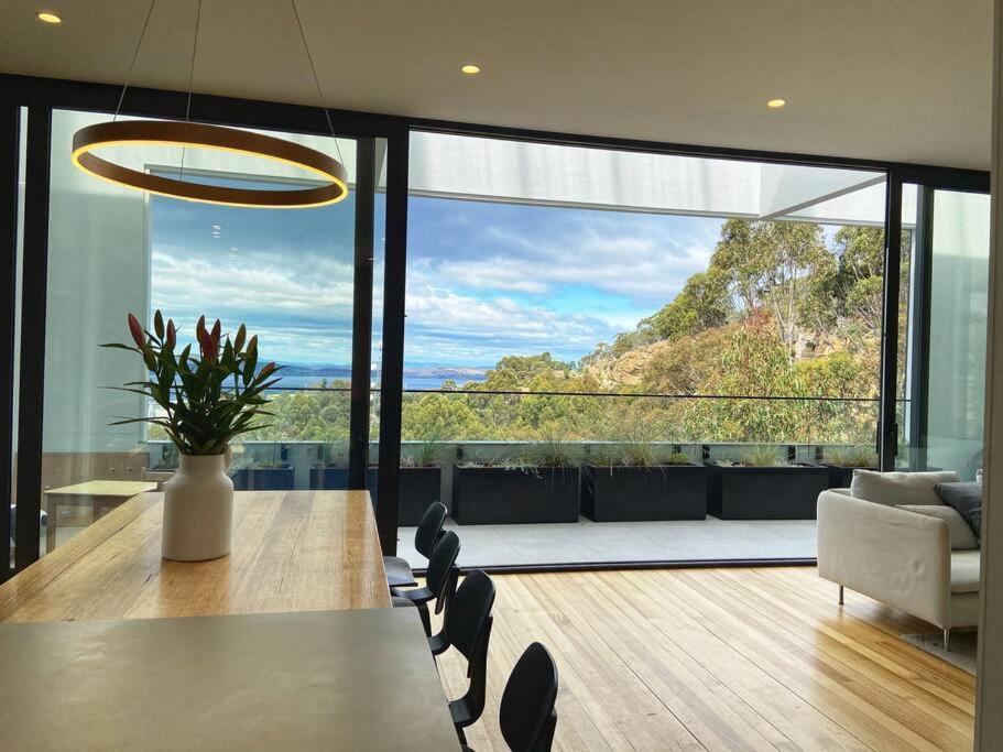 Stunning home with Breathtaking Views
