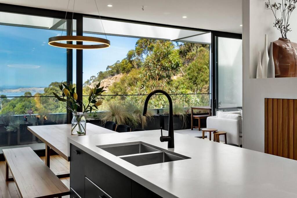 Stunning home with Breathtaking Views