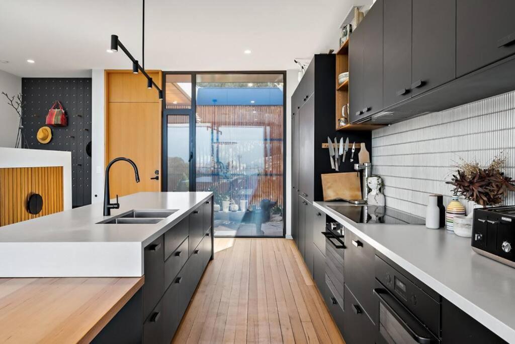Stunning home with Breathtaking Views