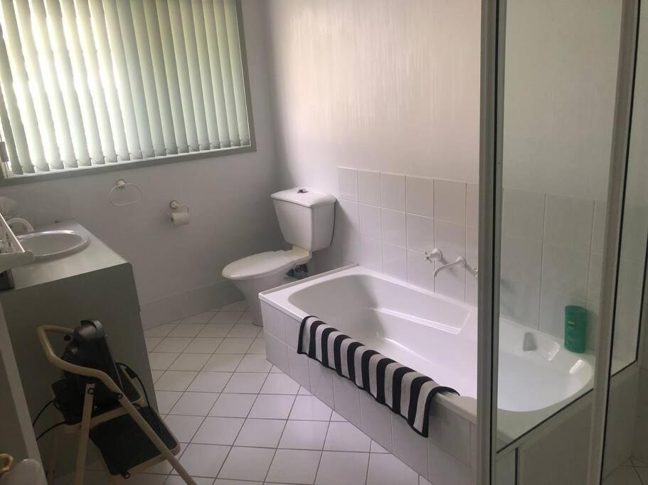 Mollymook, Holiday Home or Villa - Golf & Surf