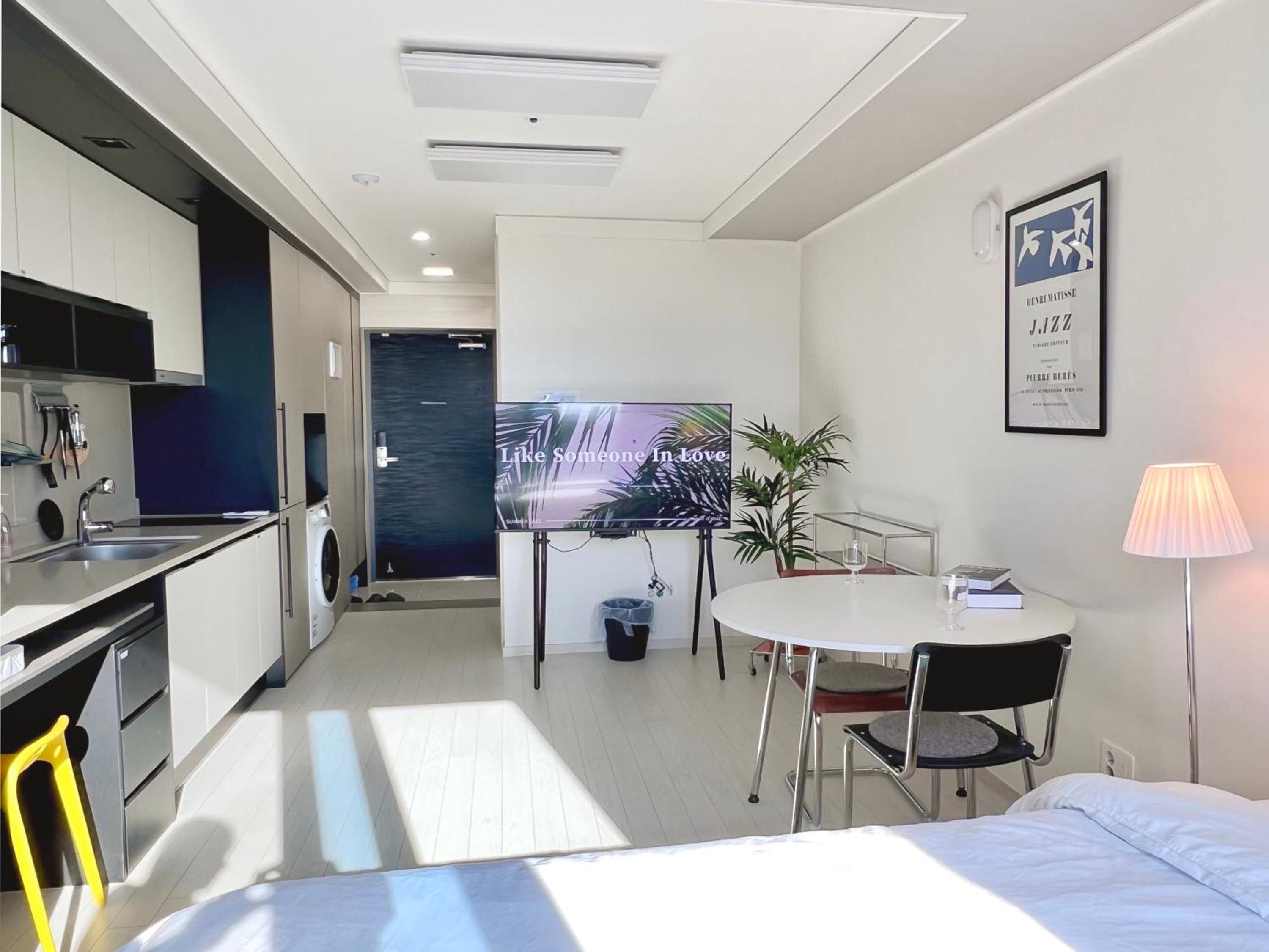 Mi Stay - StarBnB branch view 2
