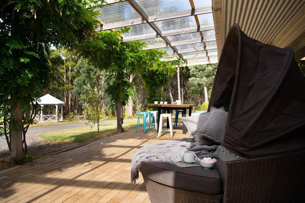 Forest Estate Daylesford 8 Bedrooms 18 pax Pool Sauna Weddings