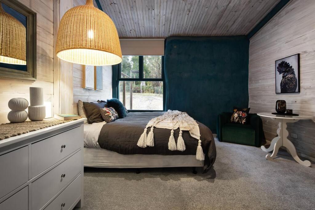 Forest Estate Daylesford 8 Bedrooms 18 pax Pool Sauna Weddings