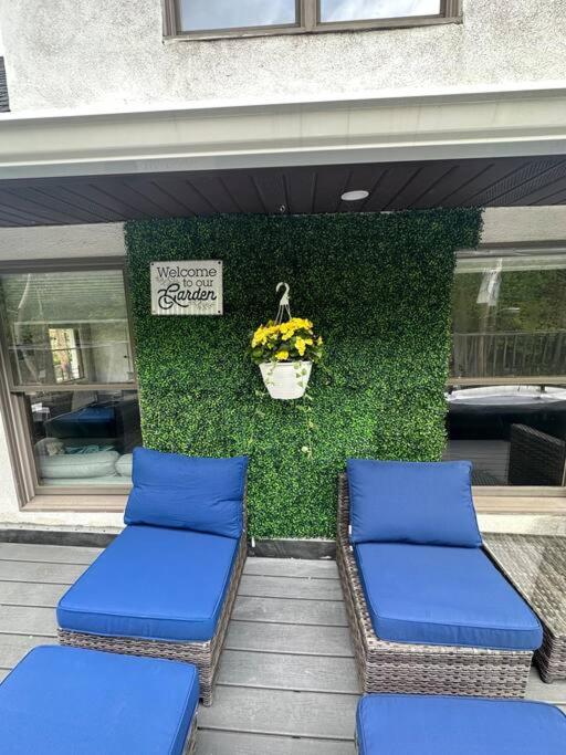Sleek 1 Bedroom Apartment Plus Balcony 30 Mins to NYC view 2