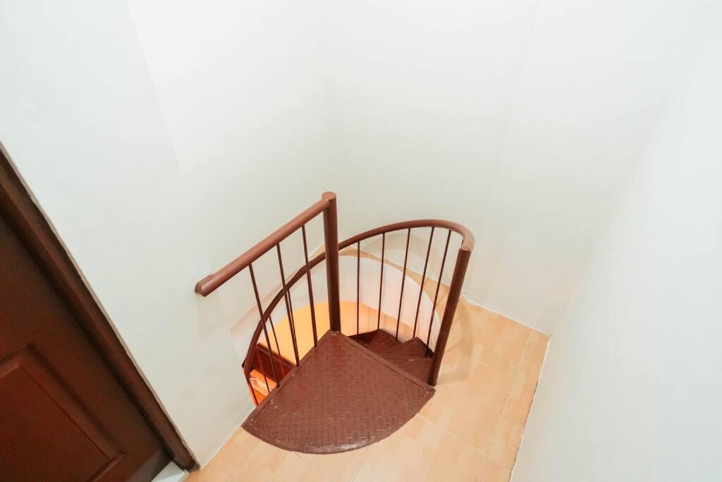 Cozy BNB - Unit L view 3