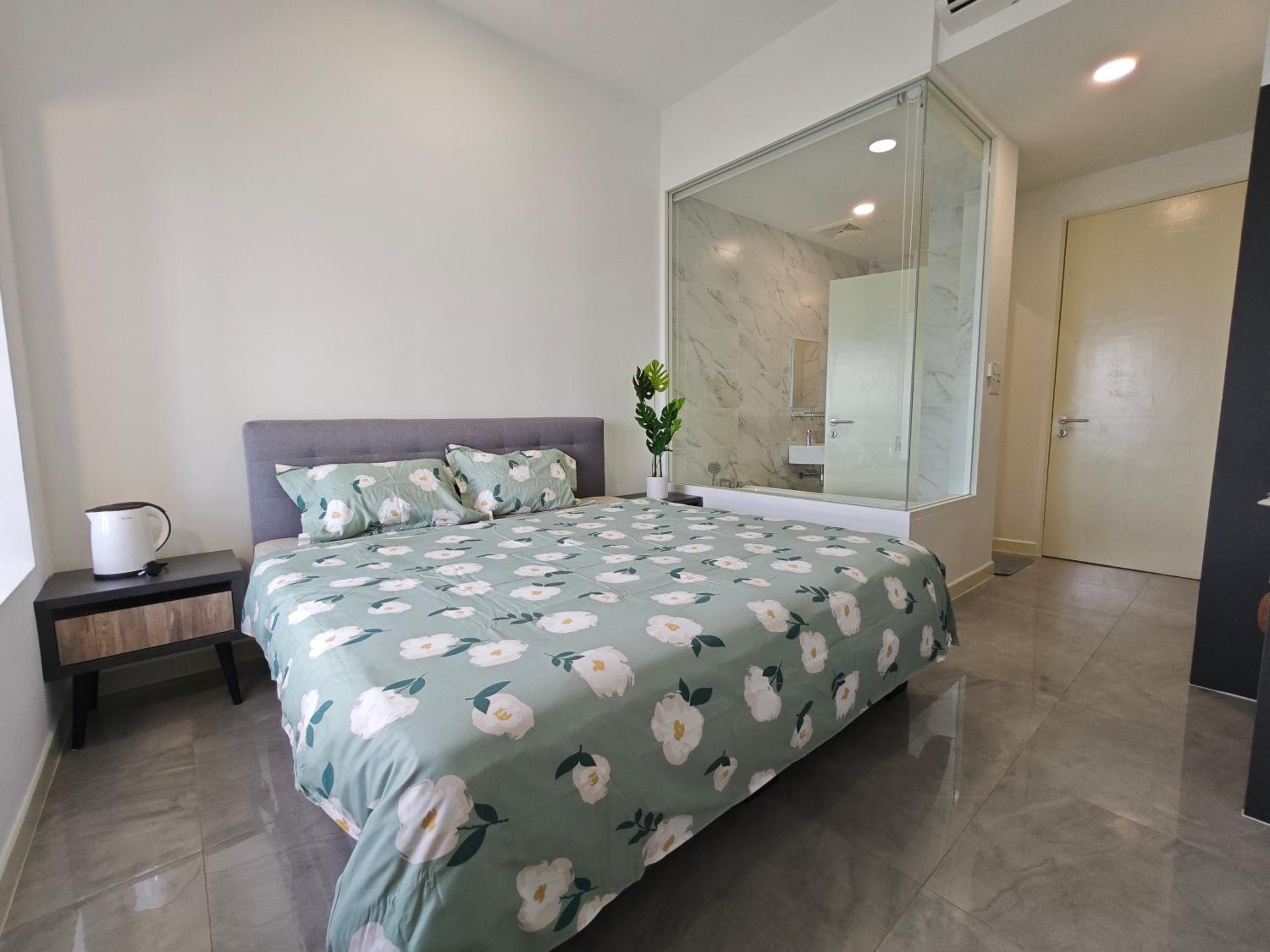 Trevor bathtub Imperio residence seaview jonker5min photo 3