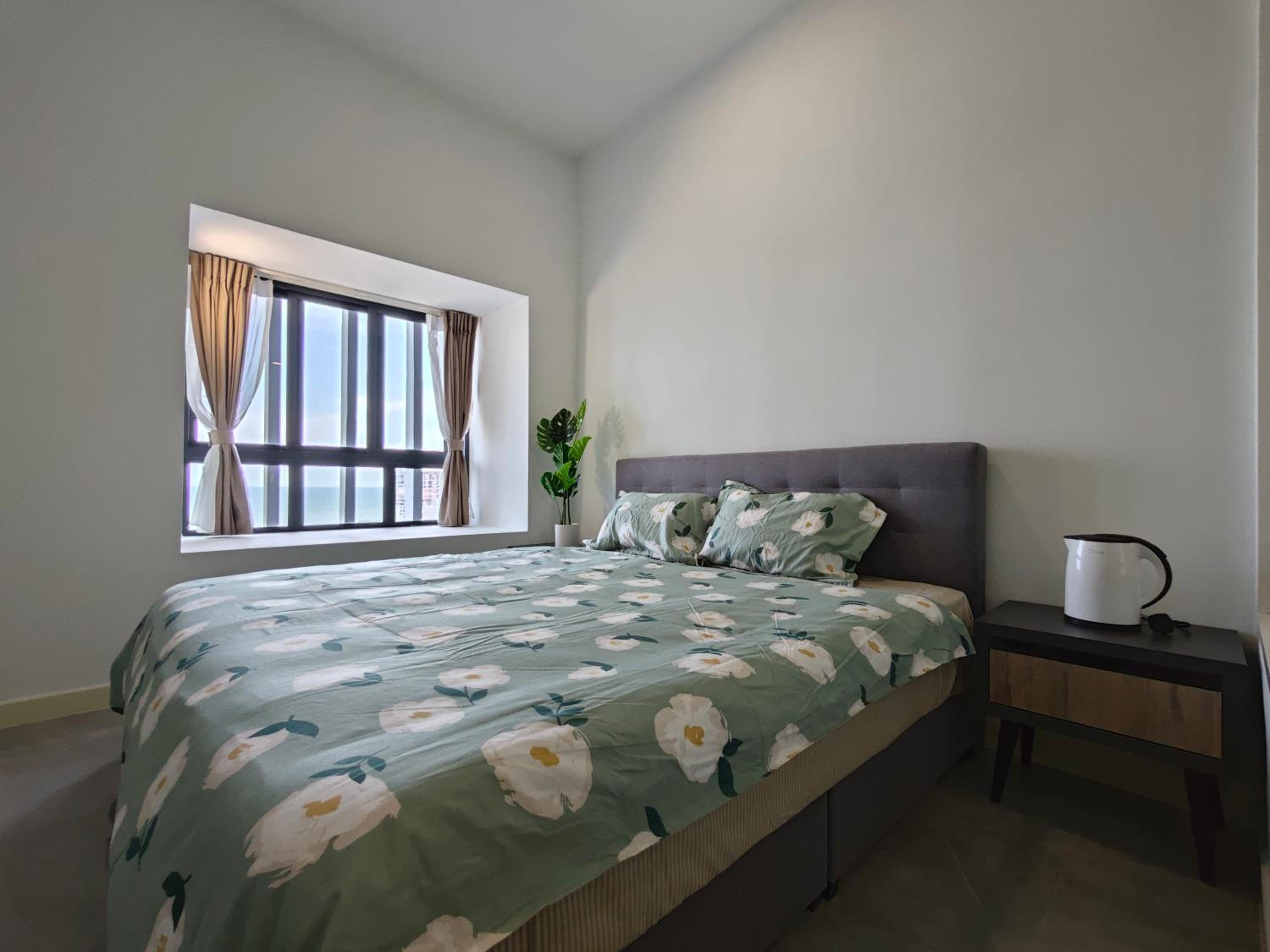 Trevor bathtub Imperio residence seaview jonker5min photo 7
