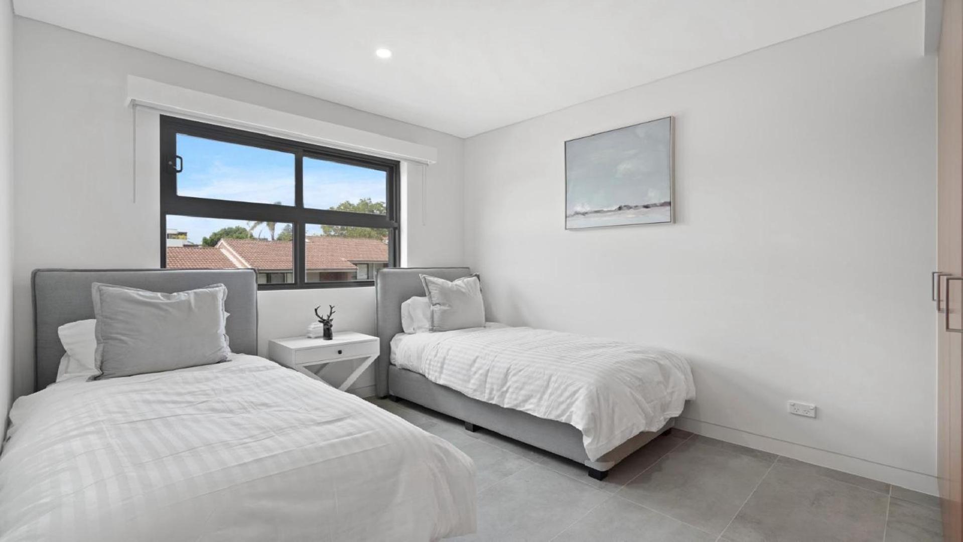 #8 The Ash Apartments Close To Beach Accom Holidays