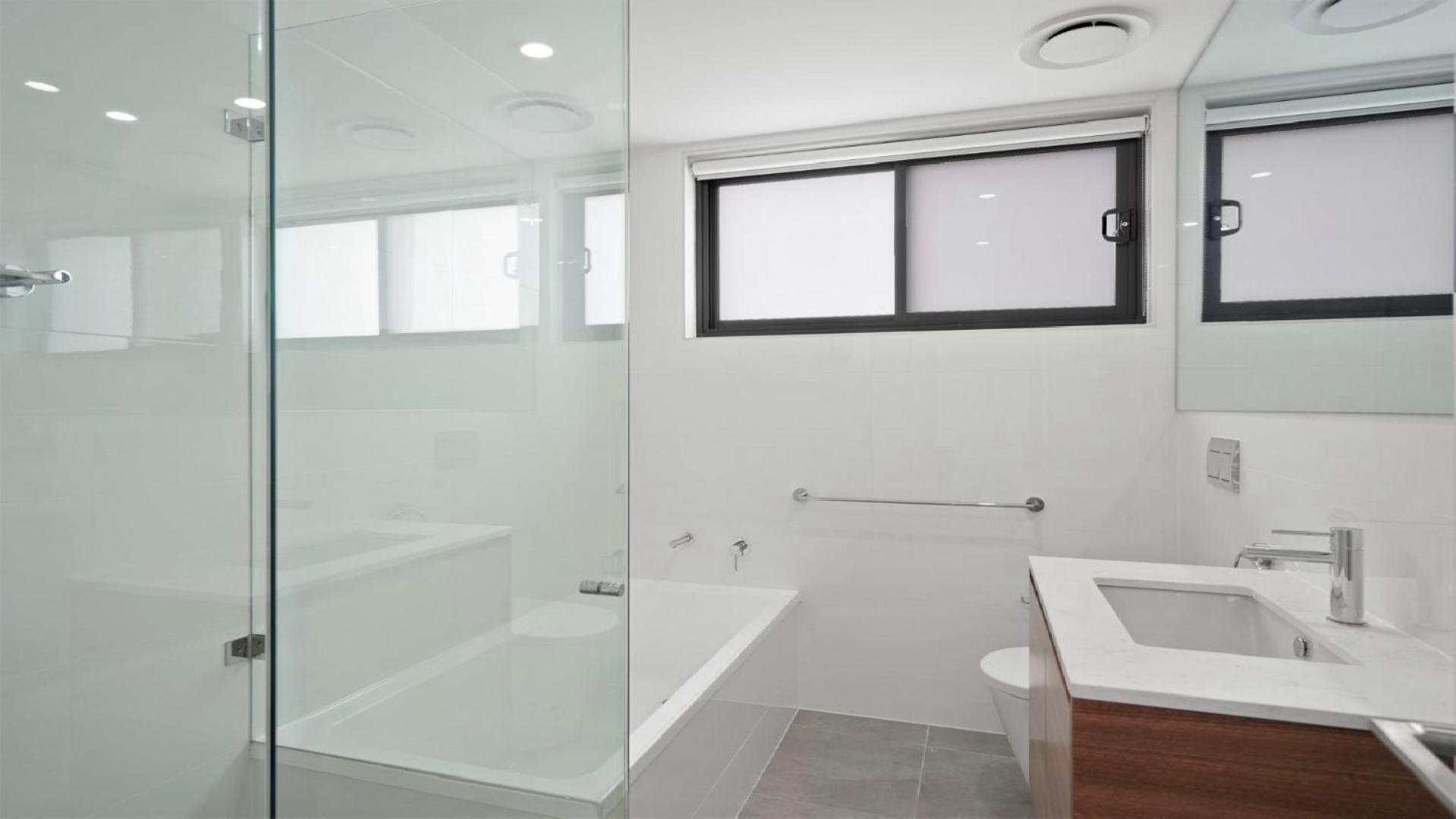 #8 The Ash Apartments Close To Beach Accom Holidays