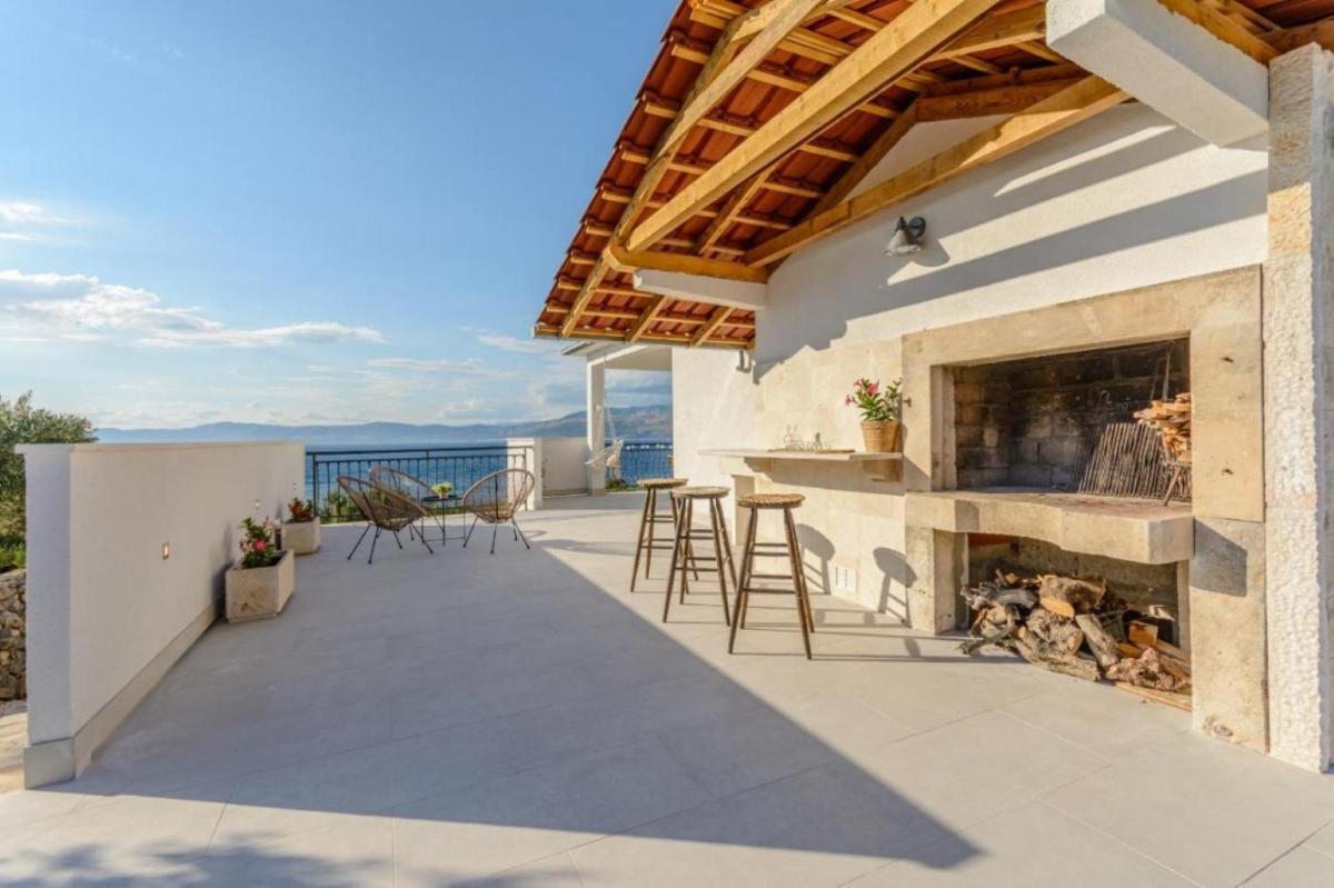 Villa Margita - luxury with private pool view 4