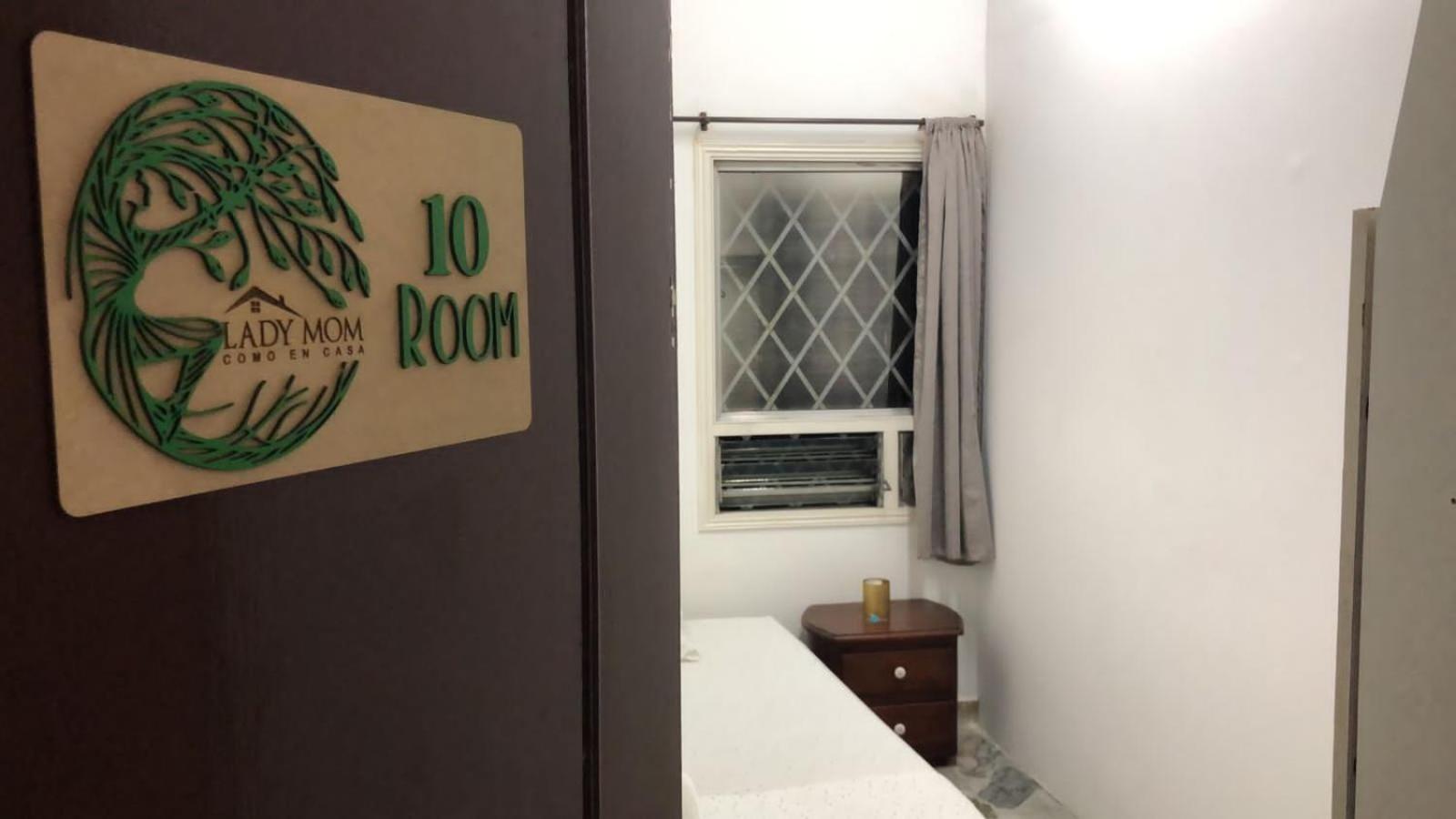 Lady Mom Hostal