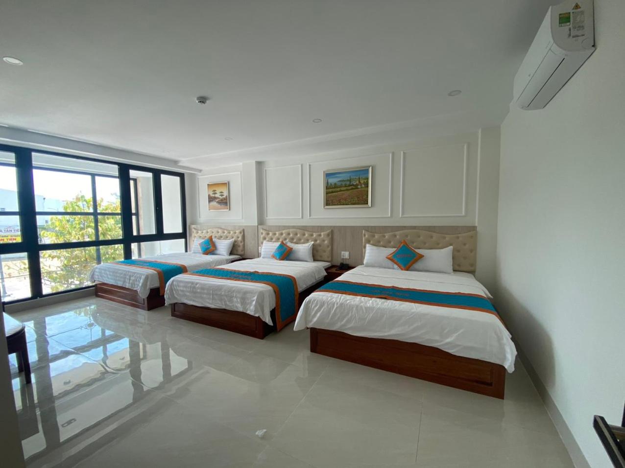 KHÁCH SẠN Biển Xanh