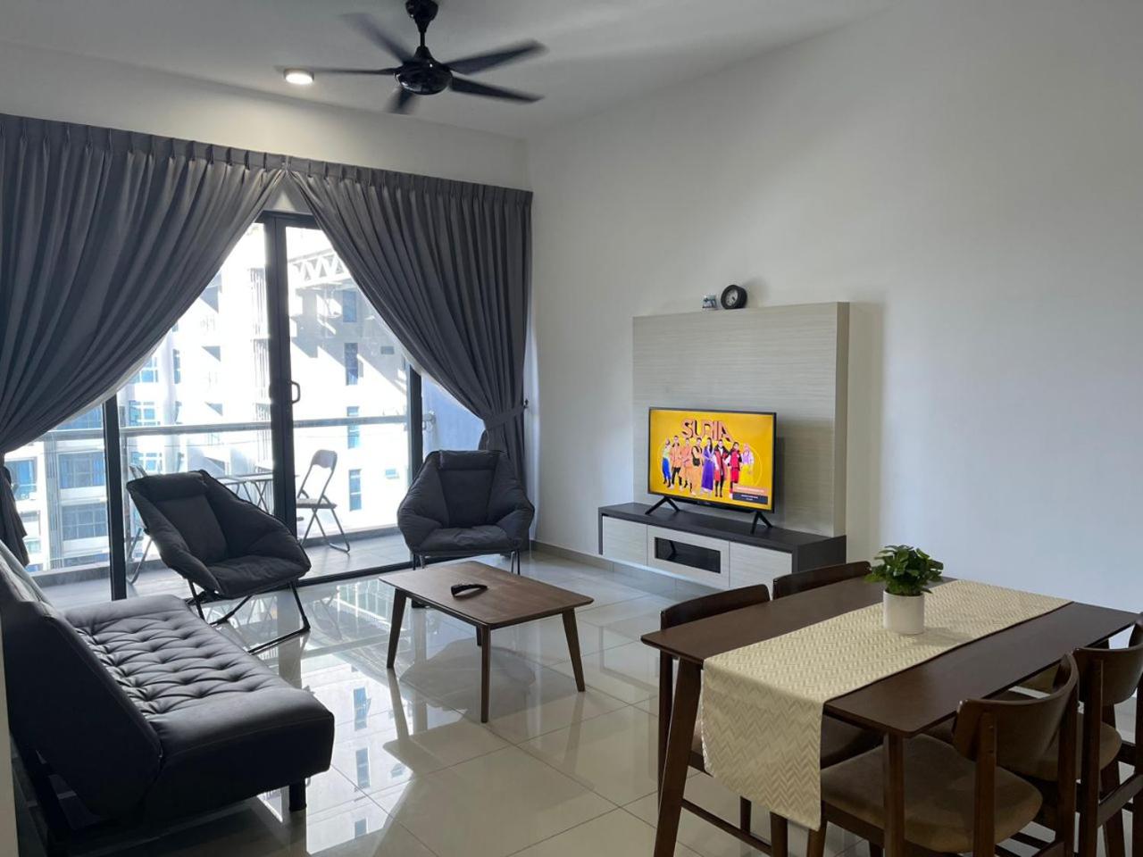 Atlantis Residence Batik Travel