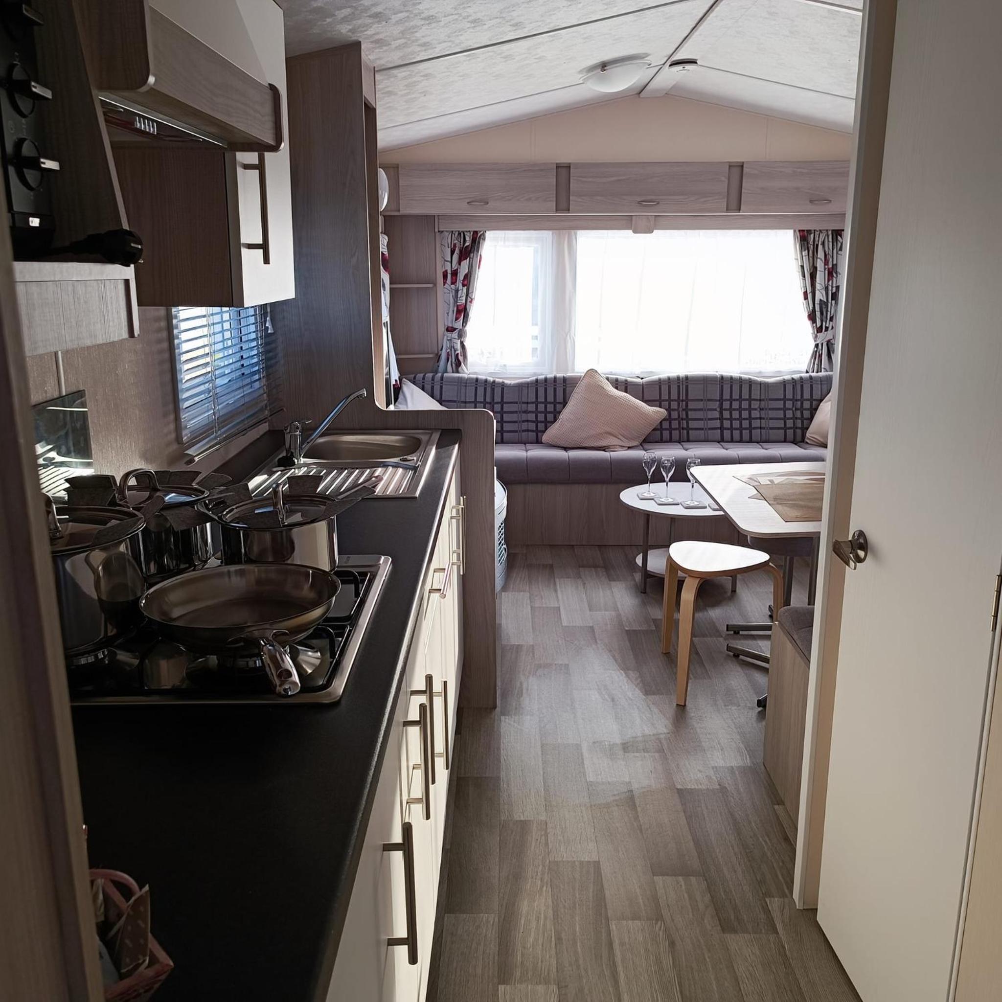Caravan Aan Zee Arnani