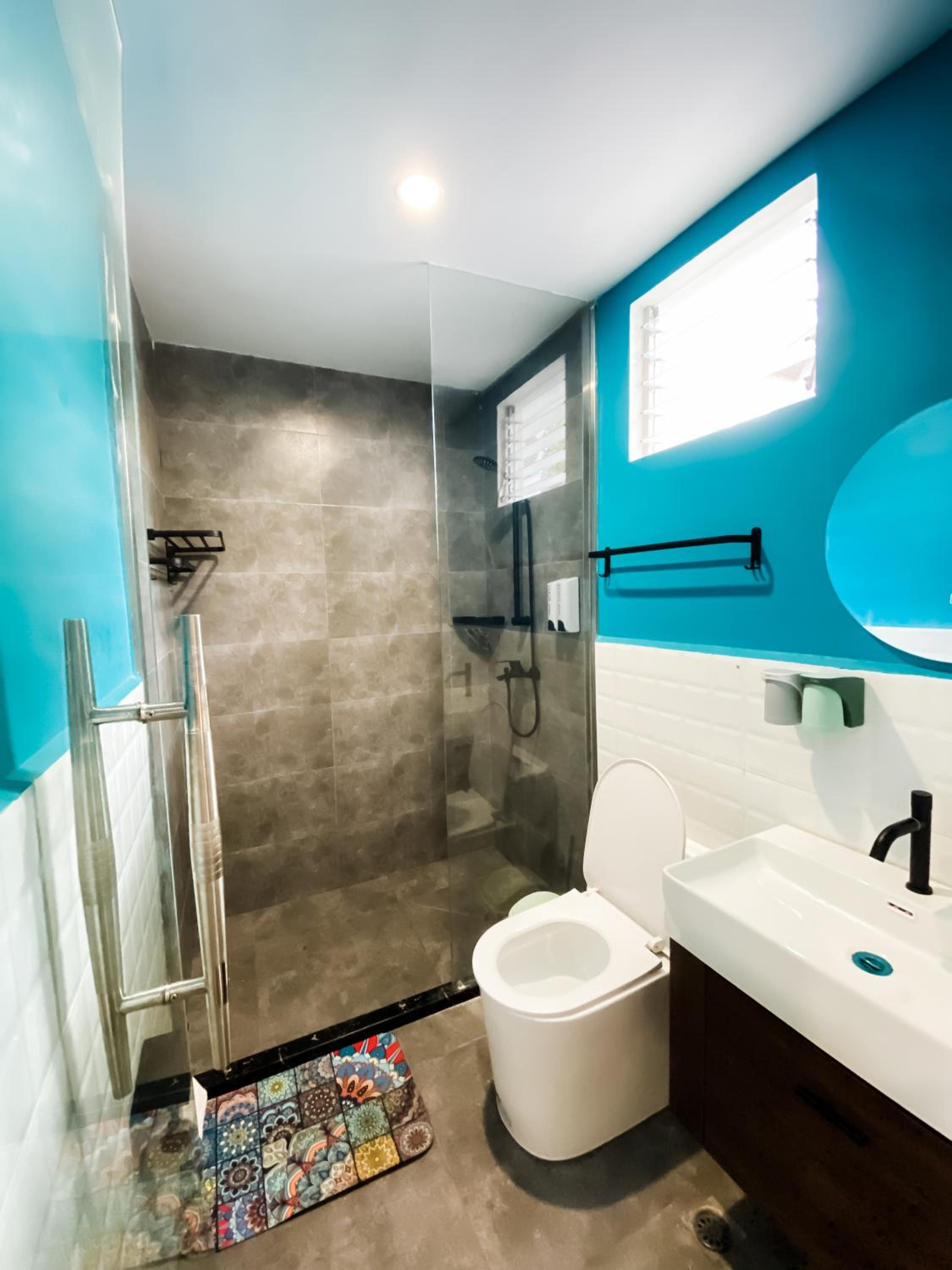 Holabay Resort