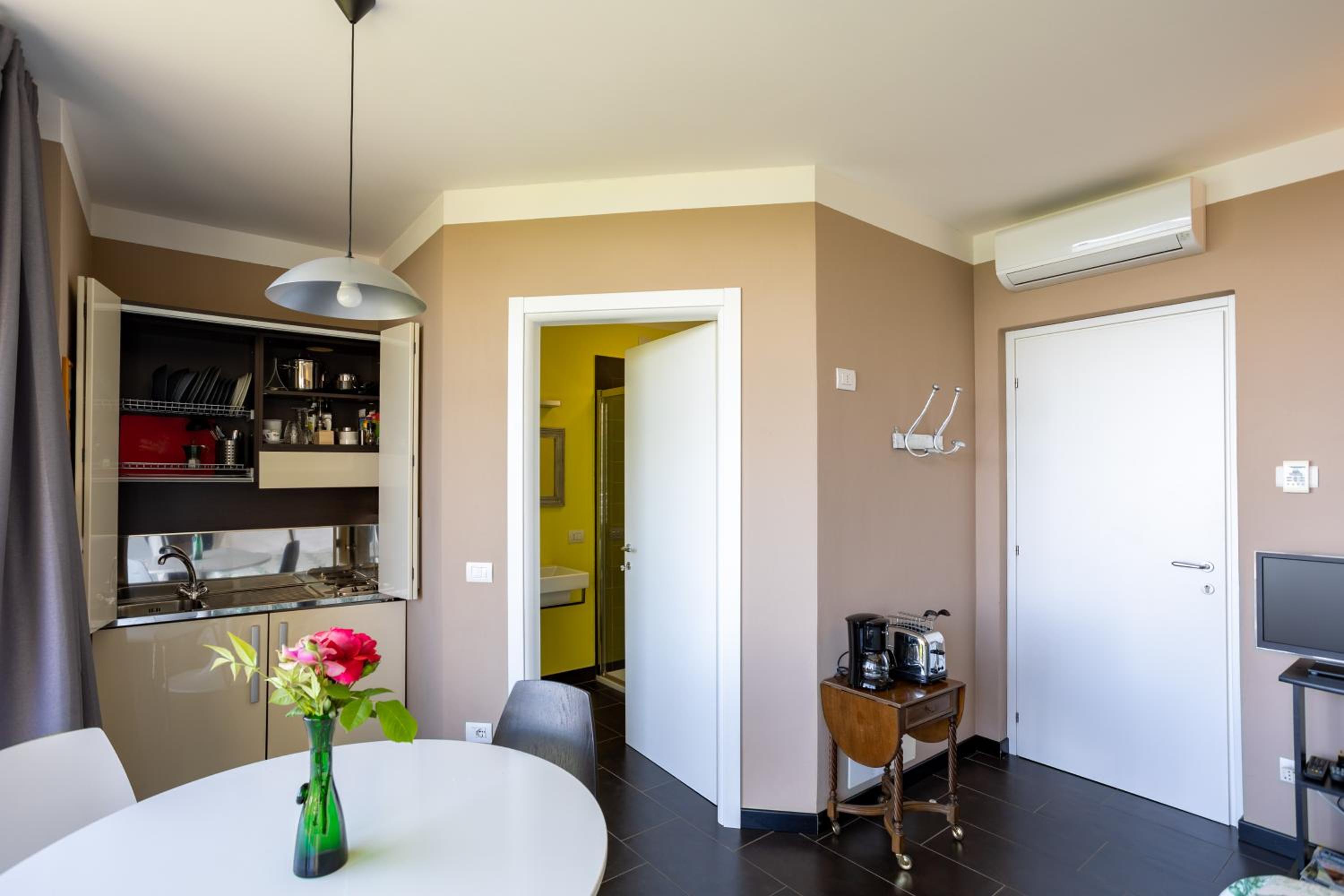 La TORRETTA Studios & Suite view 5