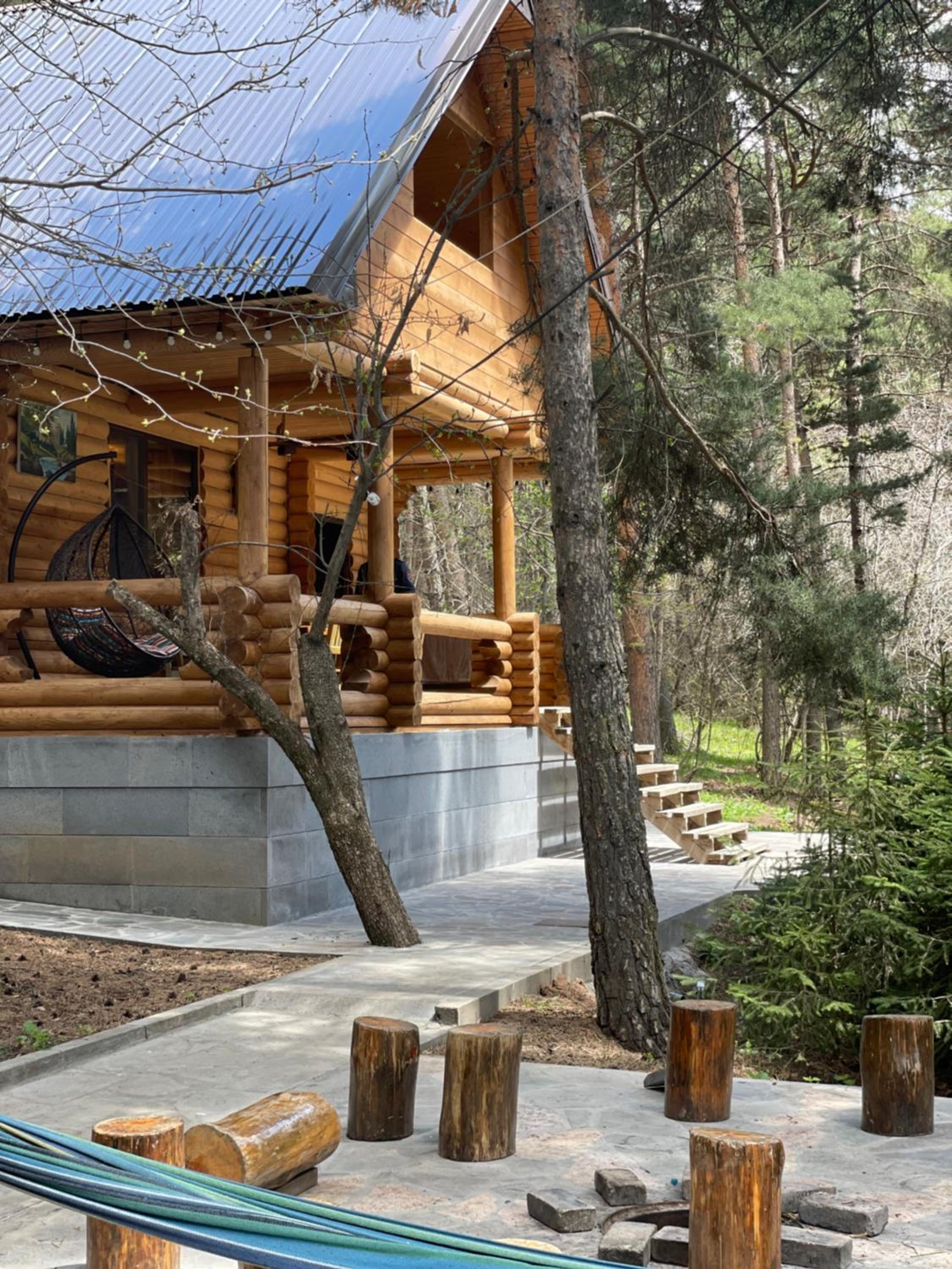 Yeghevni Rest House